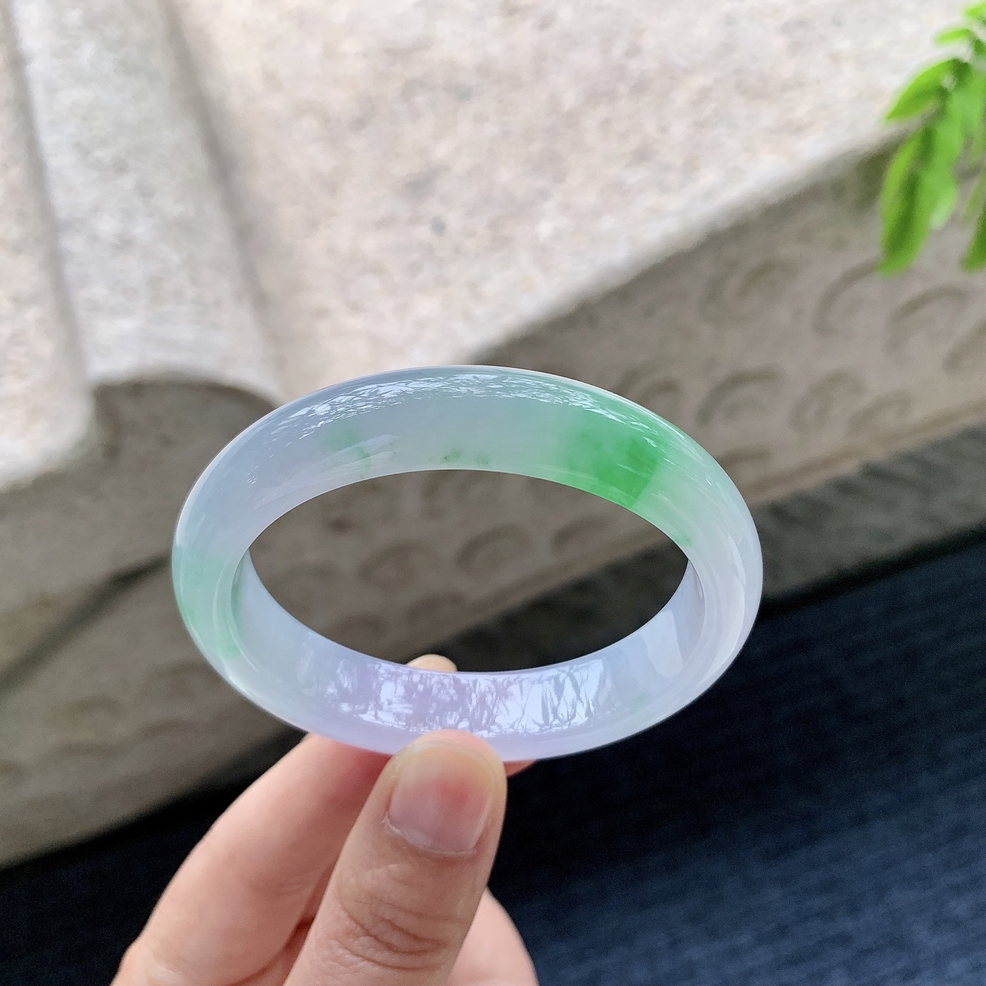 贵妃51 52 圈口52.5/46/12/7.5 编码DZ091637 冰糯春彩，水润，种老，细腻，打灯有絮线