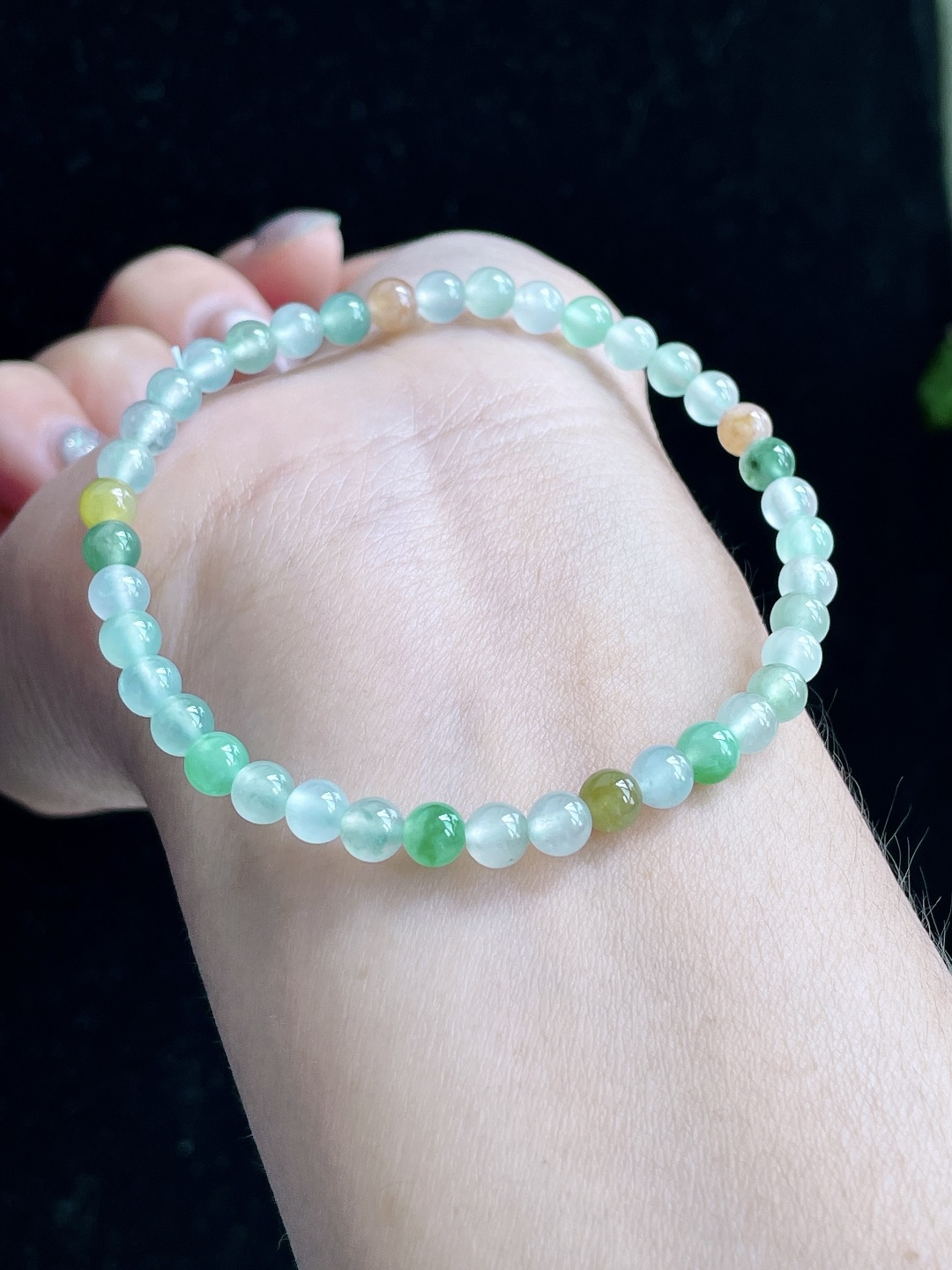 【珠子】冰多宝手串圆珠珠子手串 【说明】缅甸 性比高 【尺寸】4.8mm 【重量】7.7克