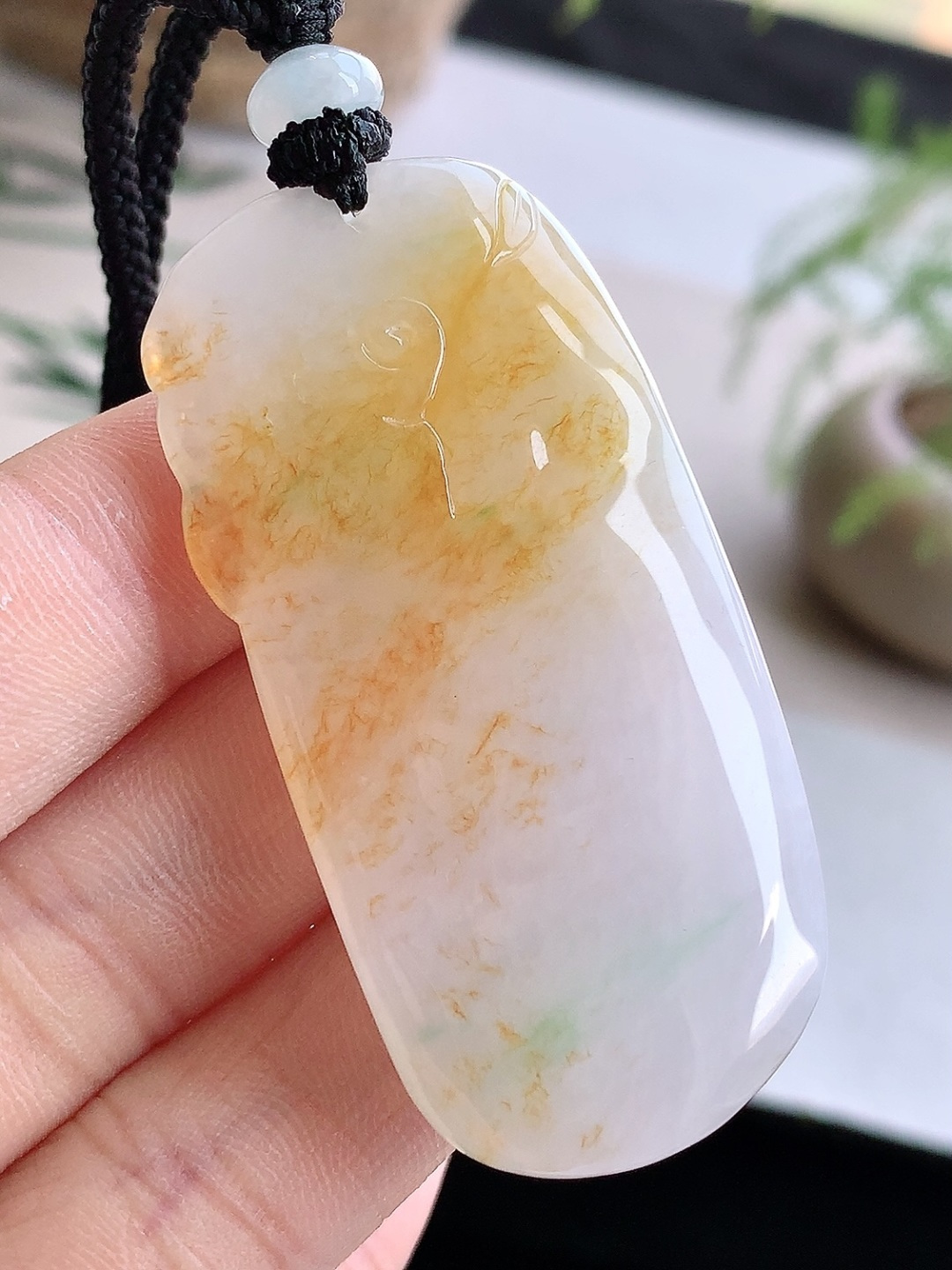 【裸石】️冰飘绿花鹿牌飘黄翡一路有你吊坠 【说明】缅甸 性比高 超厚 飘花 【尺寸】56-27.5-12.2 【重量】31.4克