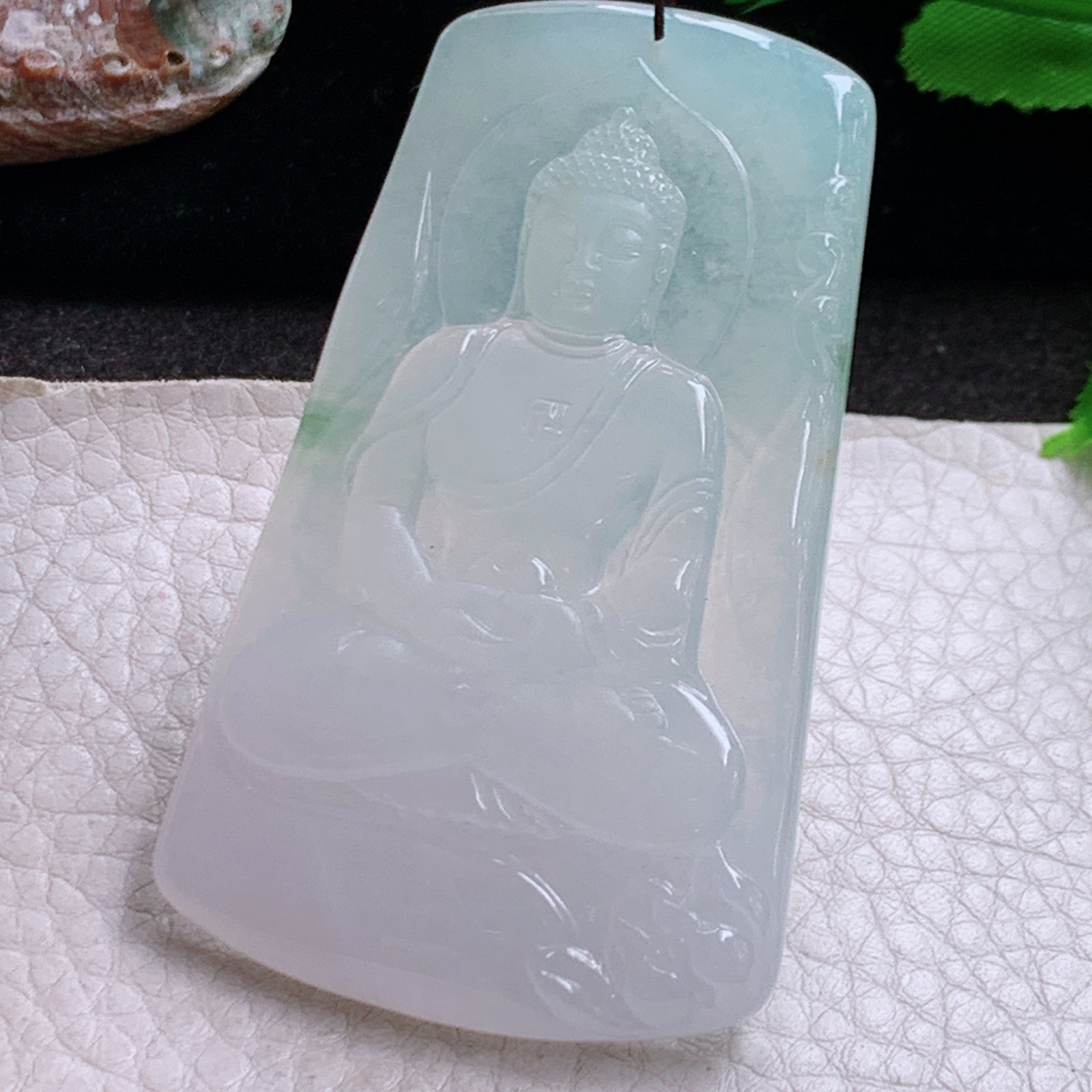 ktj实拍65*39*5.6缅甸翡翠精雕高品质清爽大日如来佛祖玉吊坠
