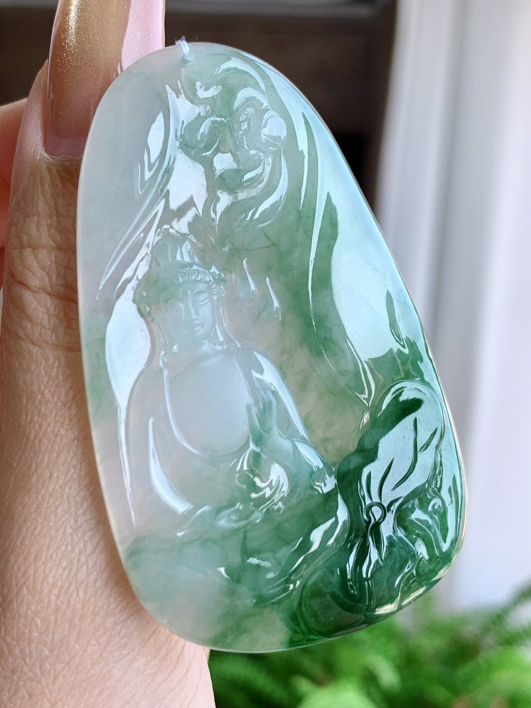 【裸石】🫧糯冰飘花素衣观音牌吊坠 【说明】缅甸 性比高 厚装 【尺寸】64-37.7-6.2 【重量】31.3克