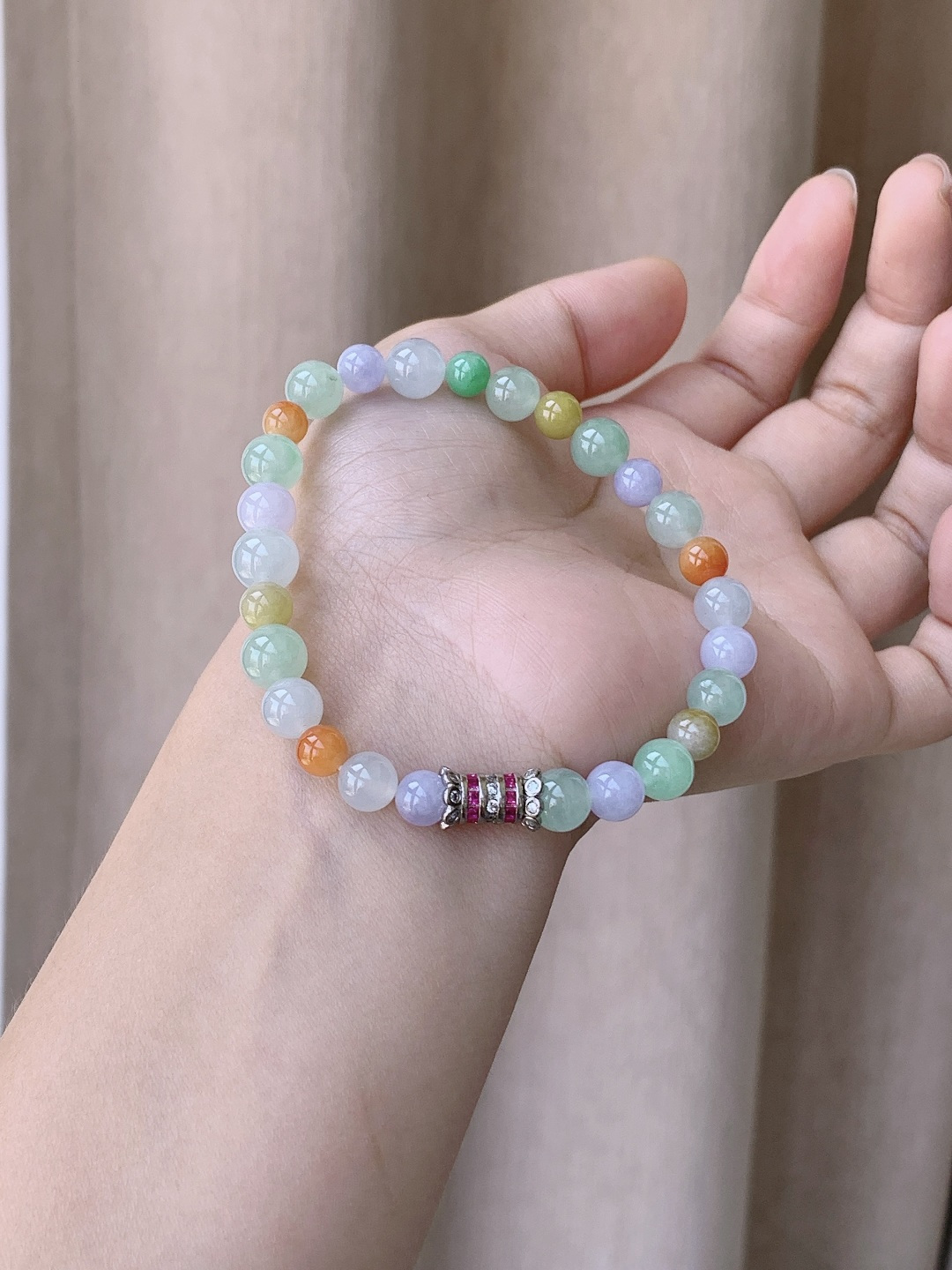 【珠子】冰多宝手串圆珠珠子手串 【说明】缅甸 性比高 【尺寸】7.7-5.8mm 【重量】19.2克