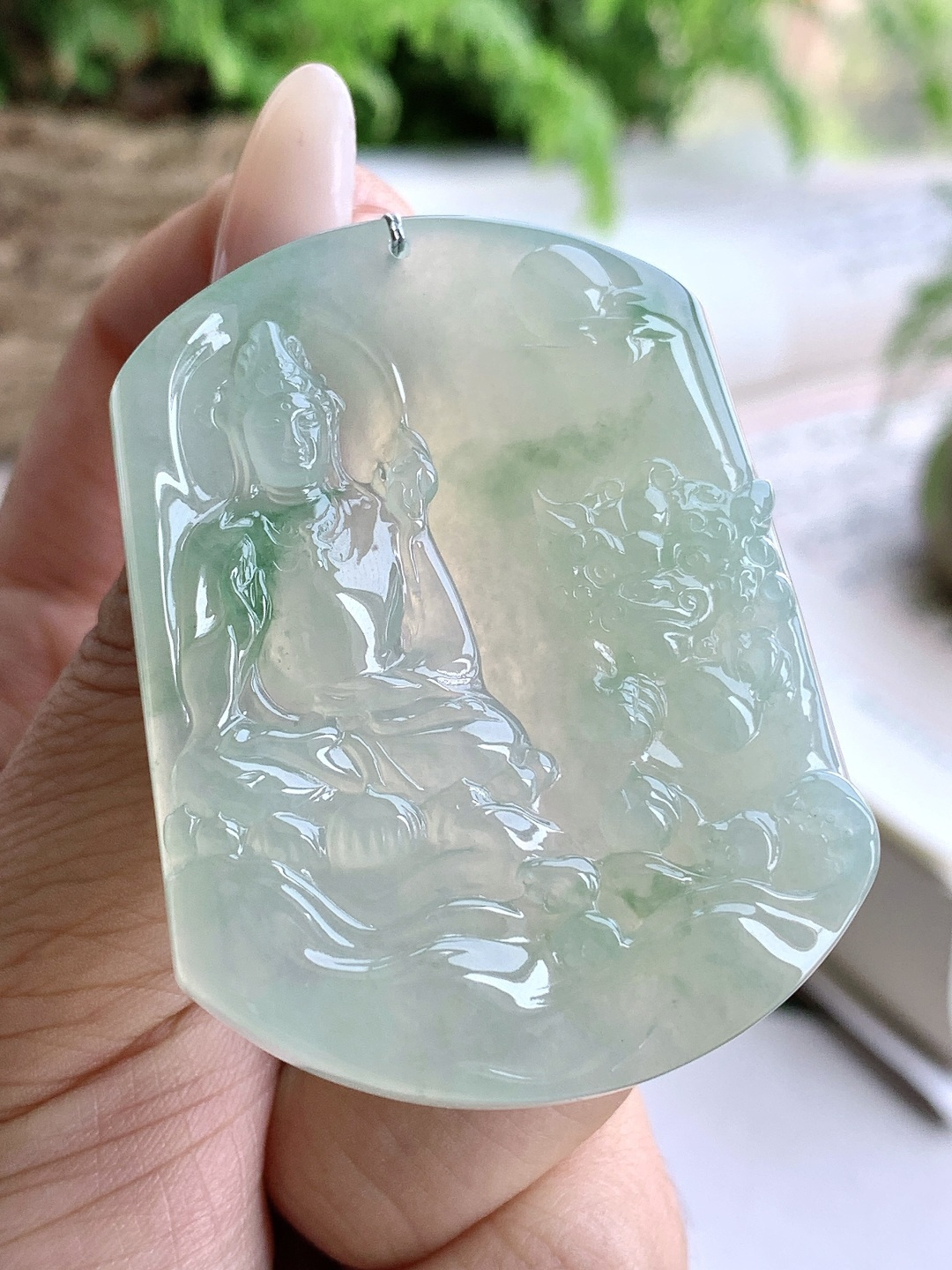 【裸石】️冰种飘花文殊观音牌吊坠 【说明】缅甸 性比高 厚装 【尺寸】54-42-6 【重量】32克