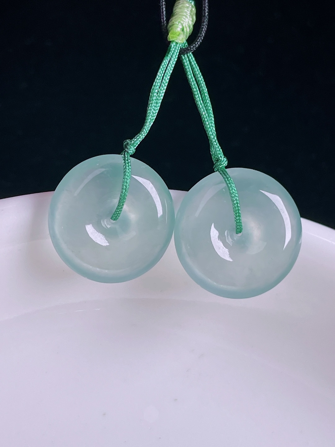️冰种耳坠，老种起光，细底通透，尺寸：13/3.8mm0917