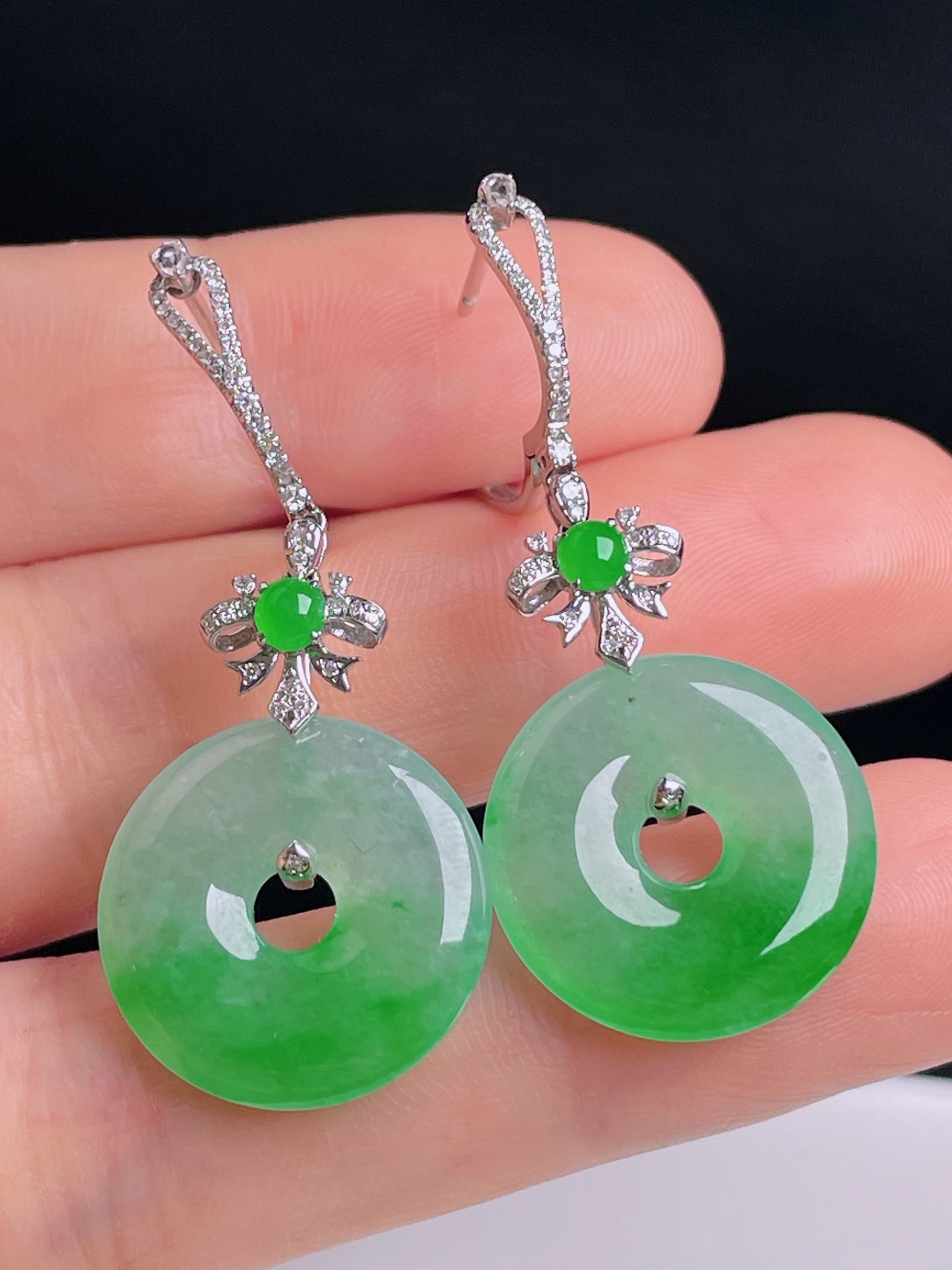 ️冰绿耳坠，18k镶嵌，老种起光，细底通透，尺寸：41.5裸石18.7/3.5mm0917