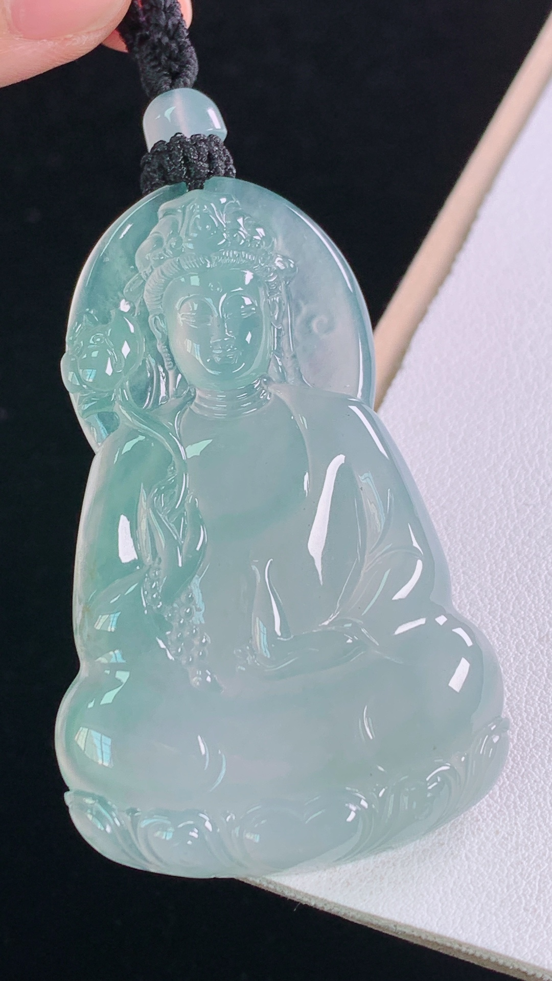 冰种大势至观音，冰润荧光，清爽细腻，无裂，尺寸:58.7-37.2-5.5mm 14