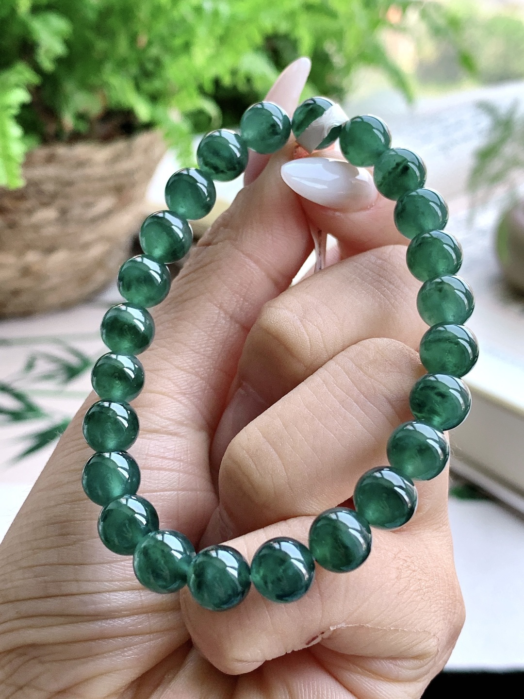 【珠子】️冰种飘花手链晴绿圆珠子手链 【说明】性比高 【尺寸】7.7mm 【重量】20克