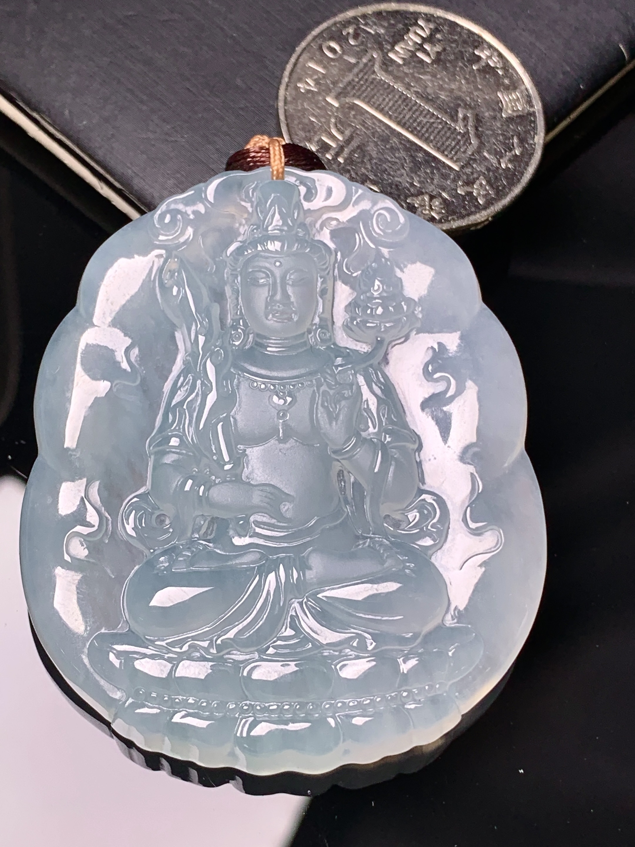 冰种度母观音菩萨吊坠 玉质细腻 色泽艳丽清新 水润亮眼 整体尺寸50.6*42.6*5.8 b2
