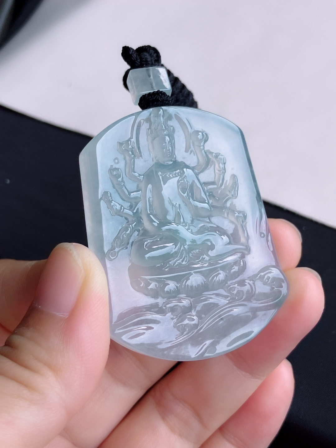 ️，冰种千手观音，晶莹剔透，尺寸52/41.6/5.6/自然光实拍