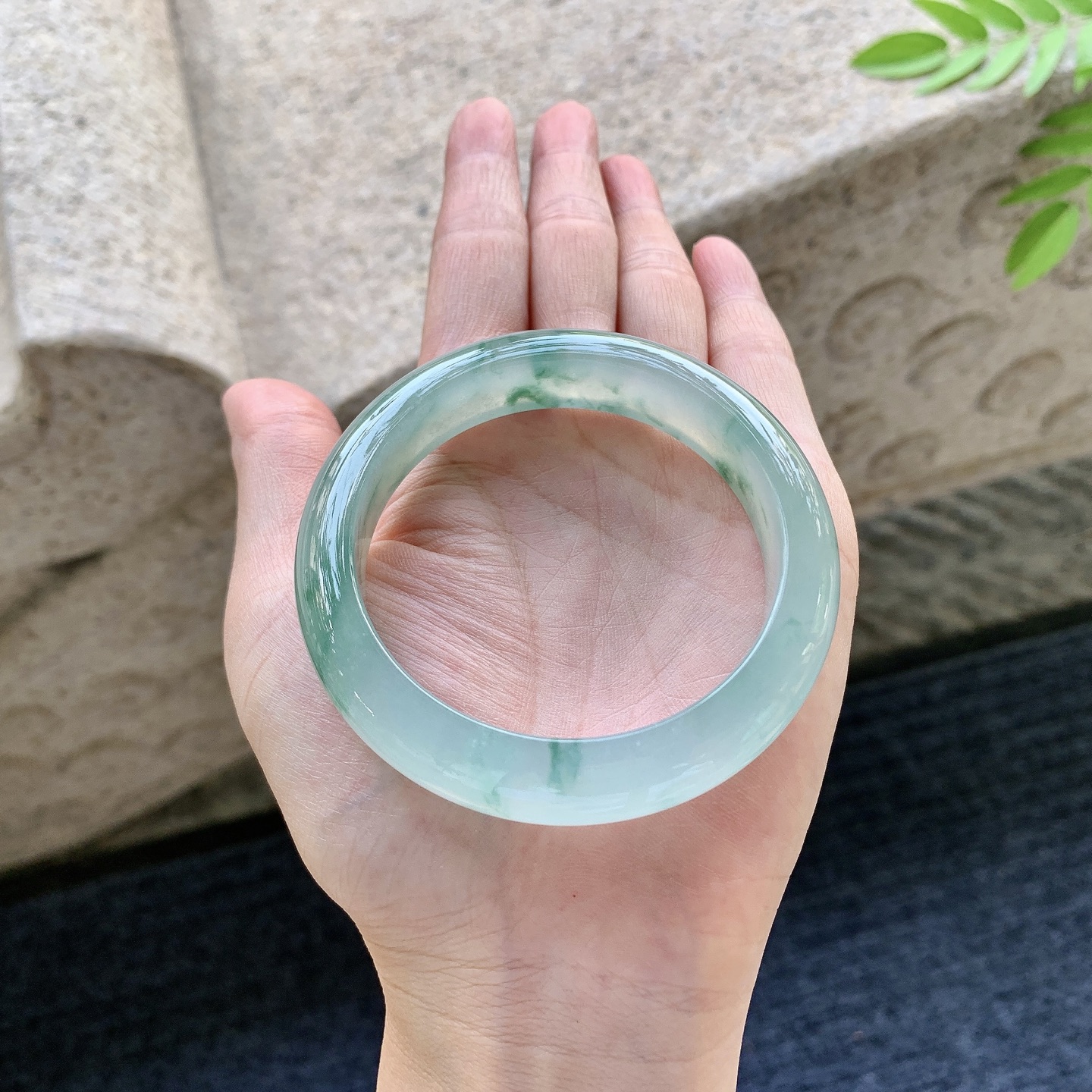 正圈53 54 圈口54.5/12.3/8.7 编码AD091521 冰糯飘花，清透，水润，种老，无裂
