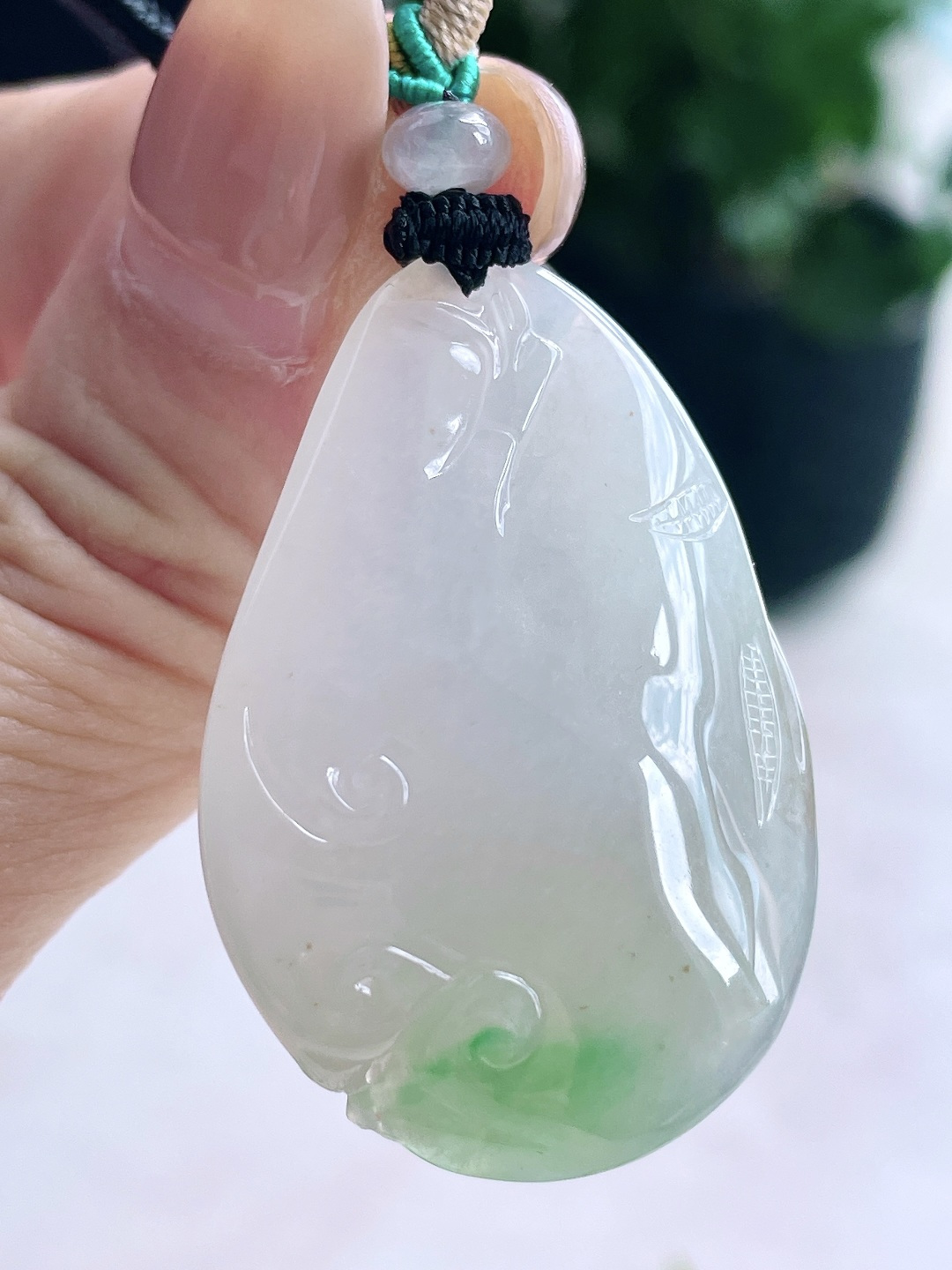 【裸石】冰双彩生肖羊牌吊坠 【说明】缅甸 无裂 性比高 飘黄翡 飘花超厚 【尺寸】39-27.7-12.7 【重量】16.4克
