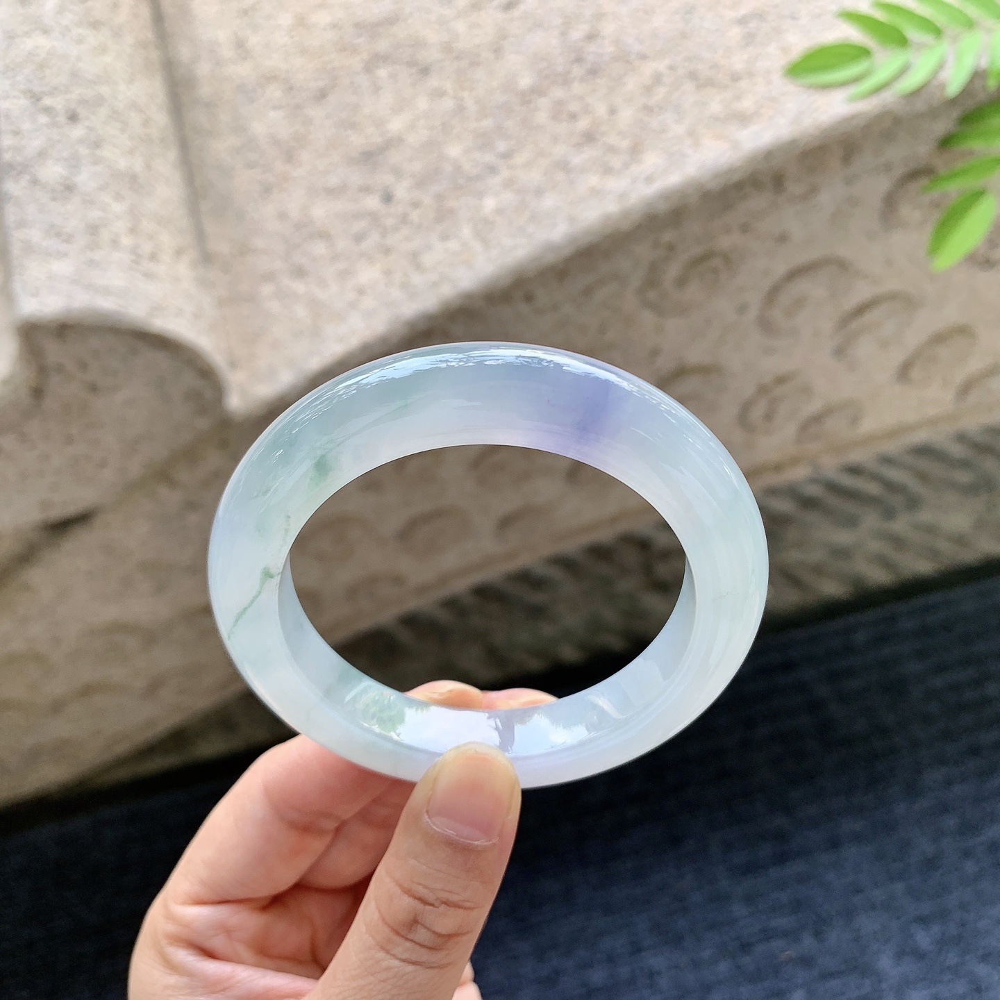 正圈53 54 圈口54.3/11/10 编码A3091526 冰糯飘紫飘花，水润，种老，细腻，打灯有絮线
