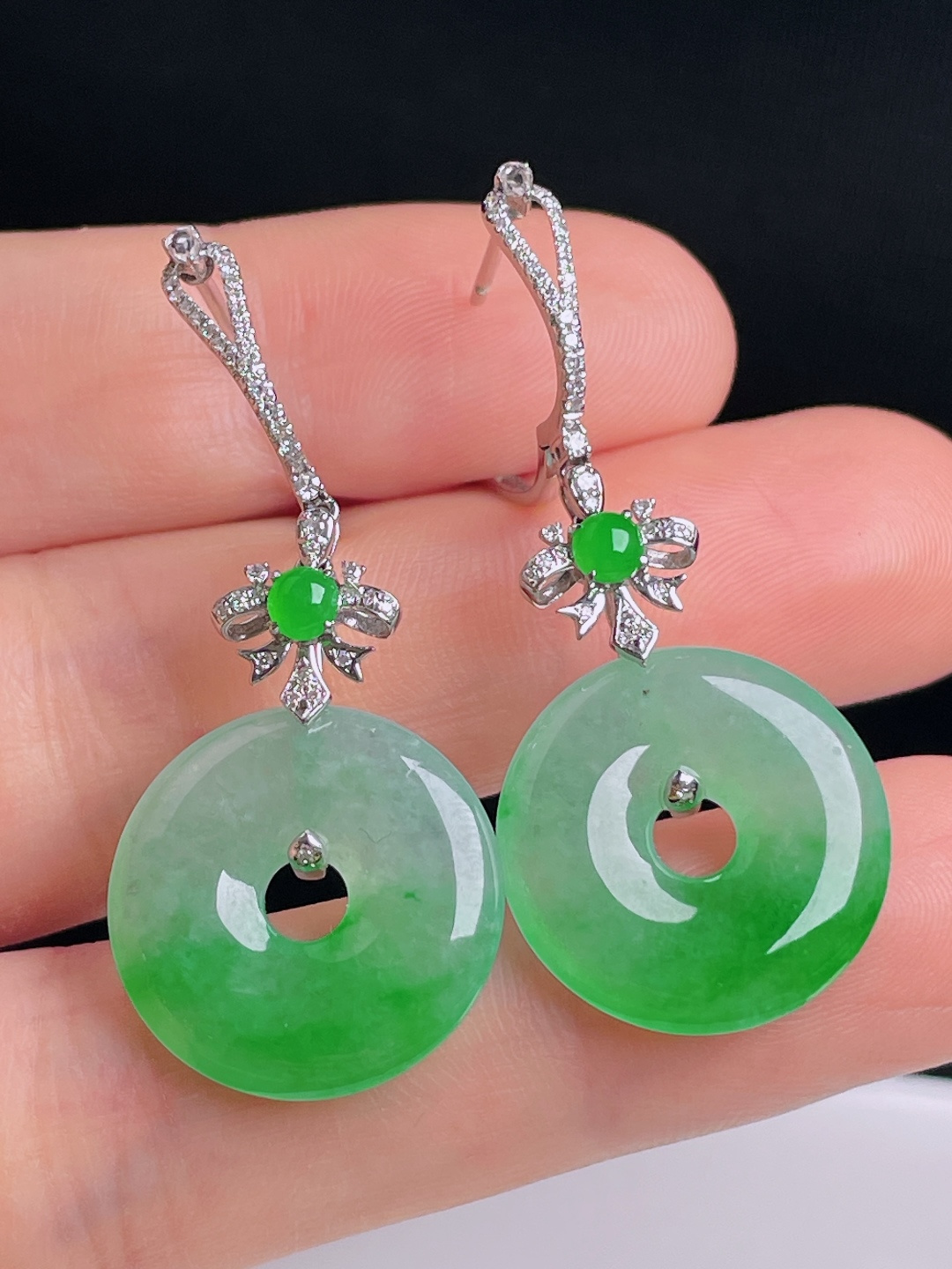 ️冰绿耳坠，18k镶嵌，老种起光，细底通透，尺寸：41.5裸石18.7/3.5mm0917