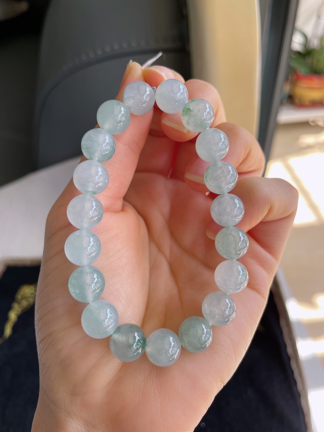 缅甸天然翡翠A货，冰种飘花手链，尺寸：9.8mm。【编3663】