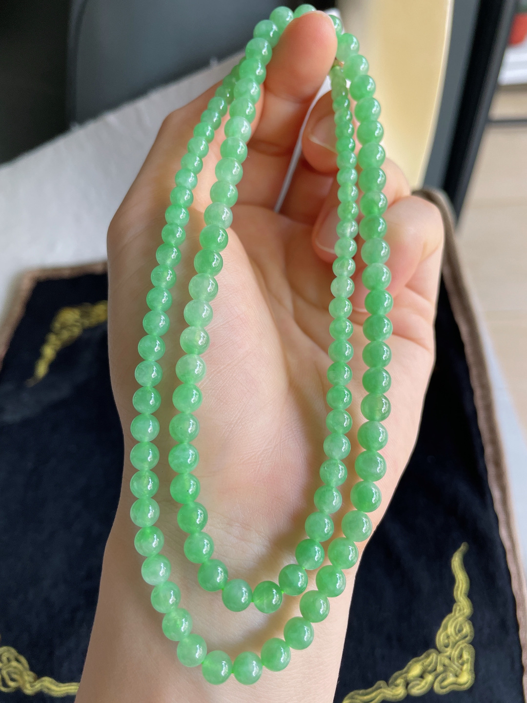 ️，缅甸天然翡翠A货，冰满绿项链，尺寸：4.8-6.2mm114颗。【编2403】