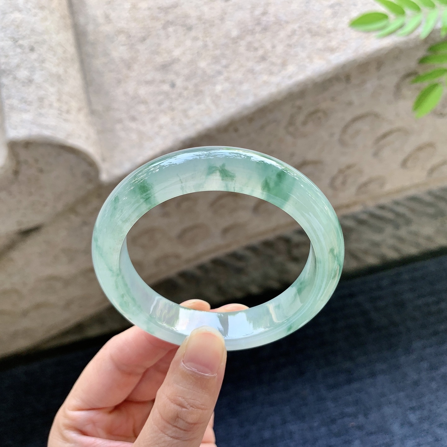 正圈53 54 圈口54.5/12.3/8.7 编码AD091521 冰糯飘花，清透，水润，种老，无裂