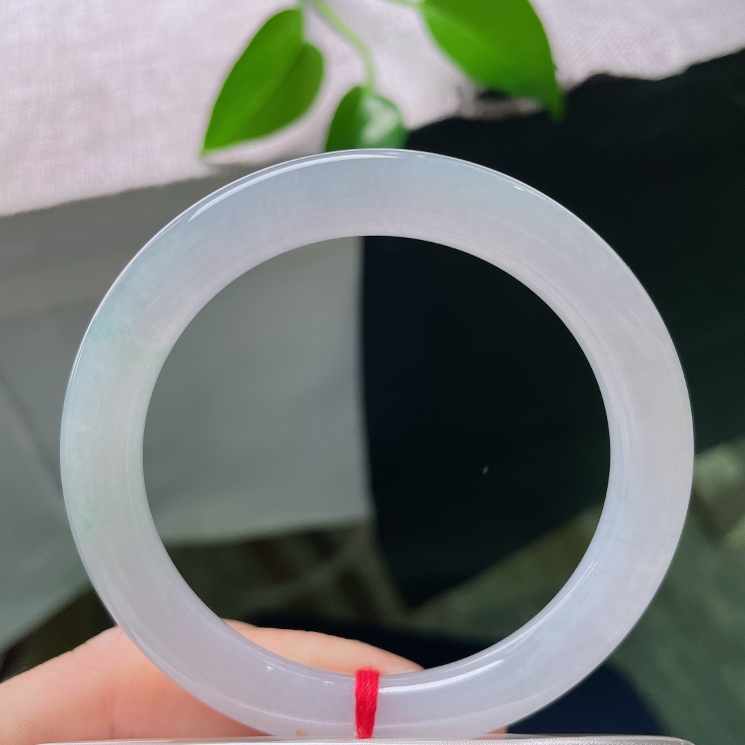 54/8.3，圆条，无裂，莹润白冰为底，洒金如落日碎光，光泽柔和，古韵气质扑面而来。ss59059a