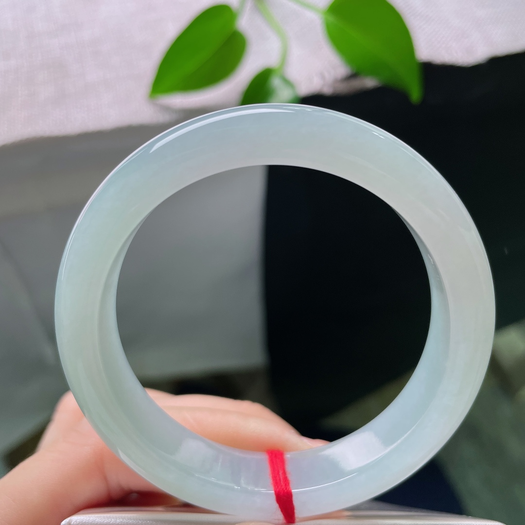 54.1/12.2/8.4，绿底正圈，一点晶体线不显，葡萄肉，种老肉细，干净清爽。ss59086a