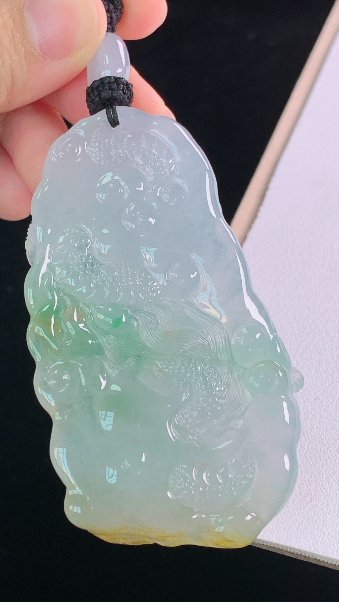 ️高品质 三彩龙/凤 色泽清新，雕工精湛，霸气，无裂 尺寸:73.5-42.9-11.1mm 14