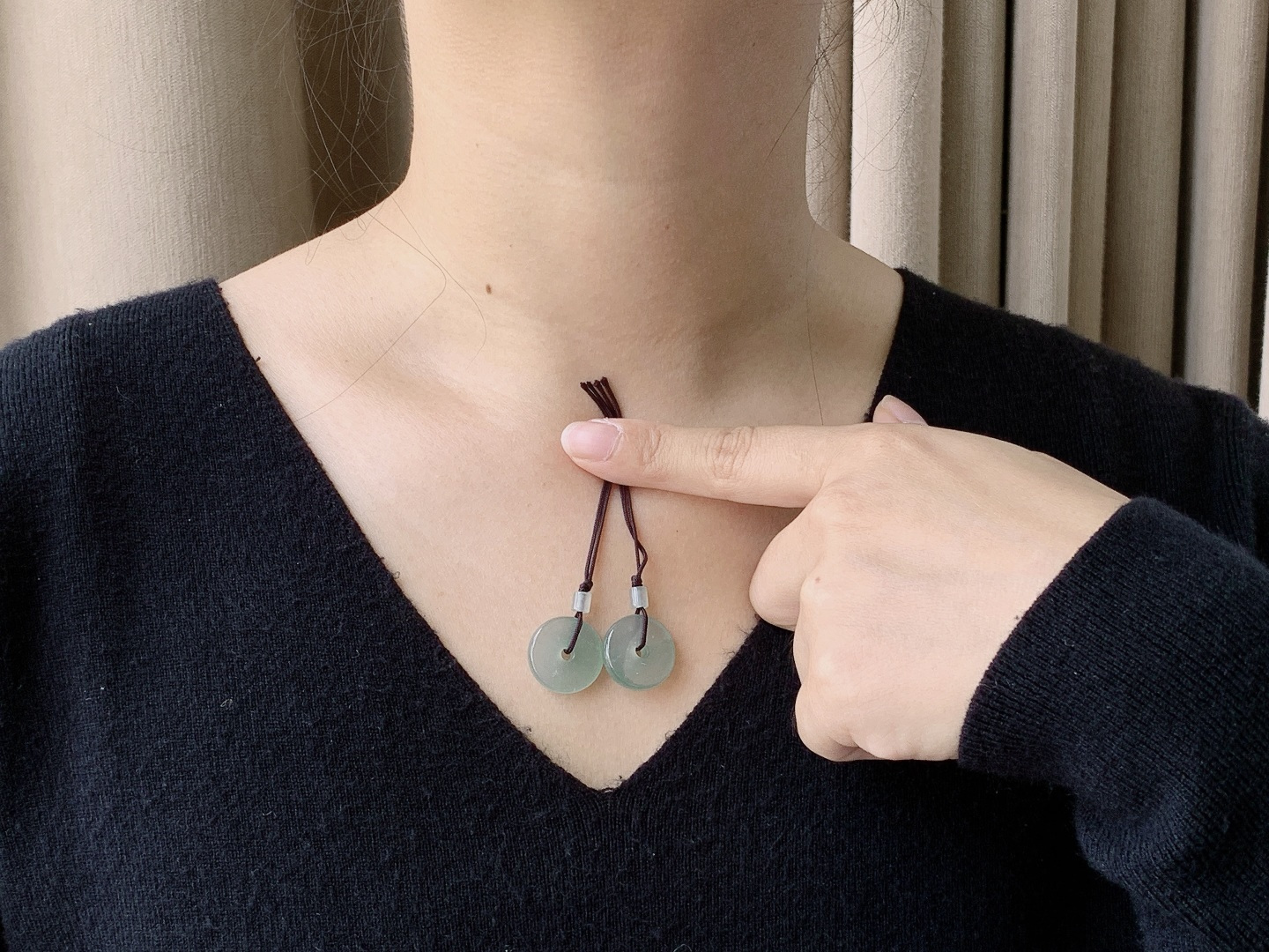 【裸石】冰晴绿平安扣怀古一对耳坠 【说明】缅甸 性比高 【尺寸】17.7-4 【重量】7克