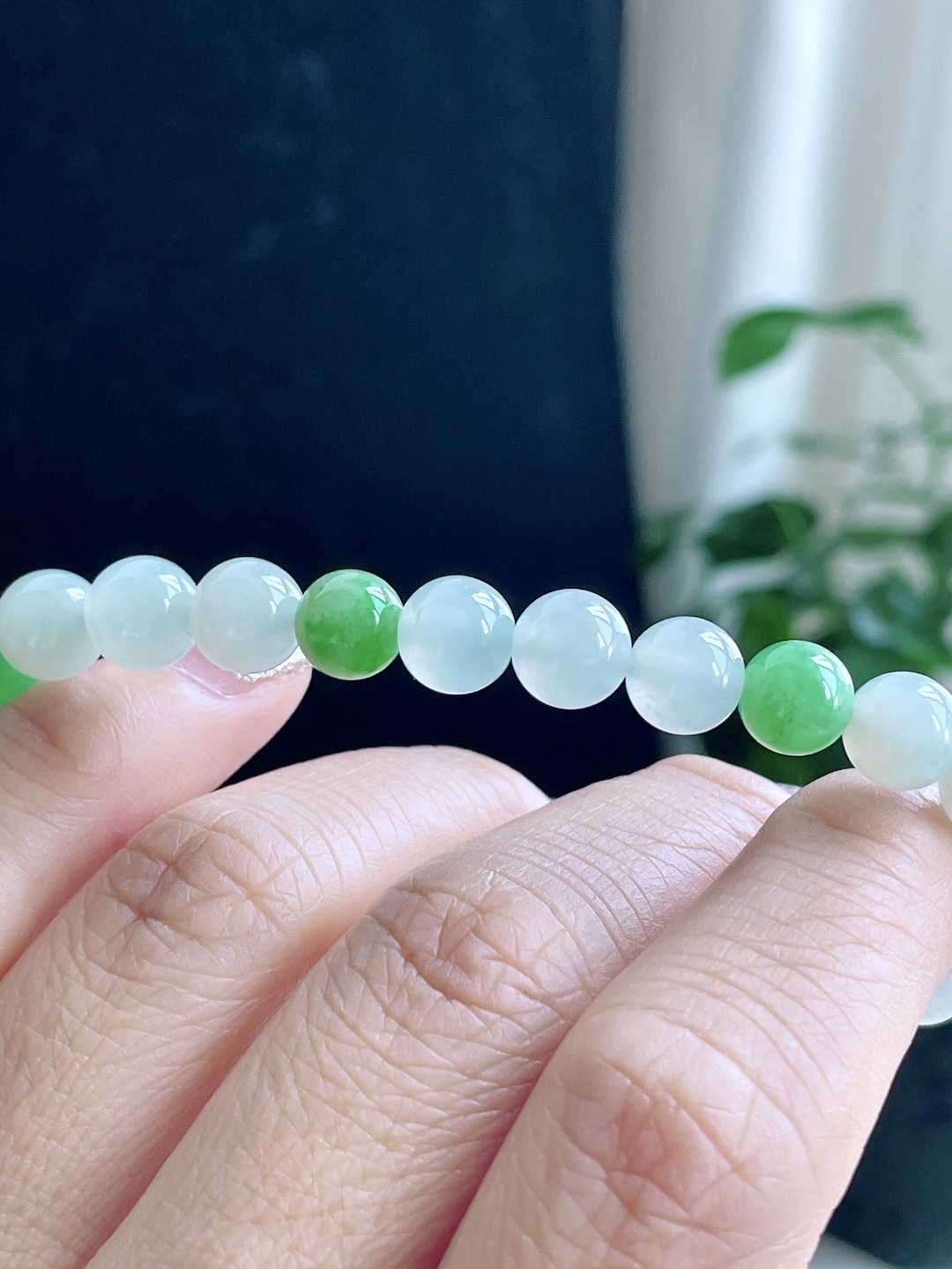 【珠子】冰双彩手链圆珠珠子手链 【说明】缅甸 性比高 阳绿 【尺寸】7.7mm 【重量】19克