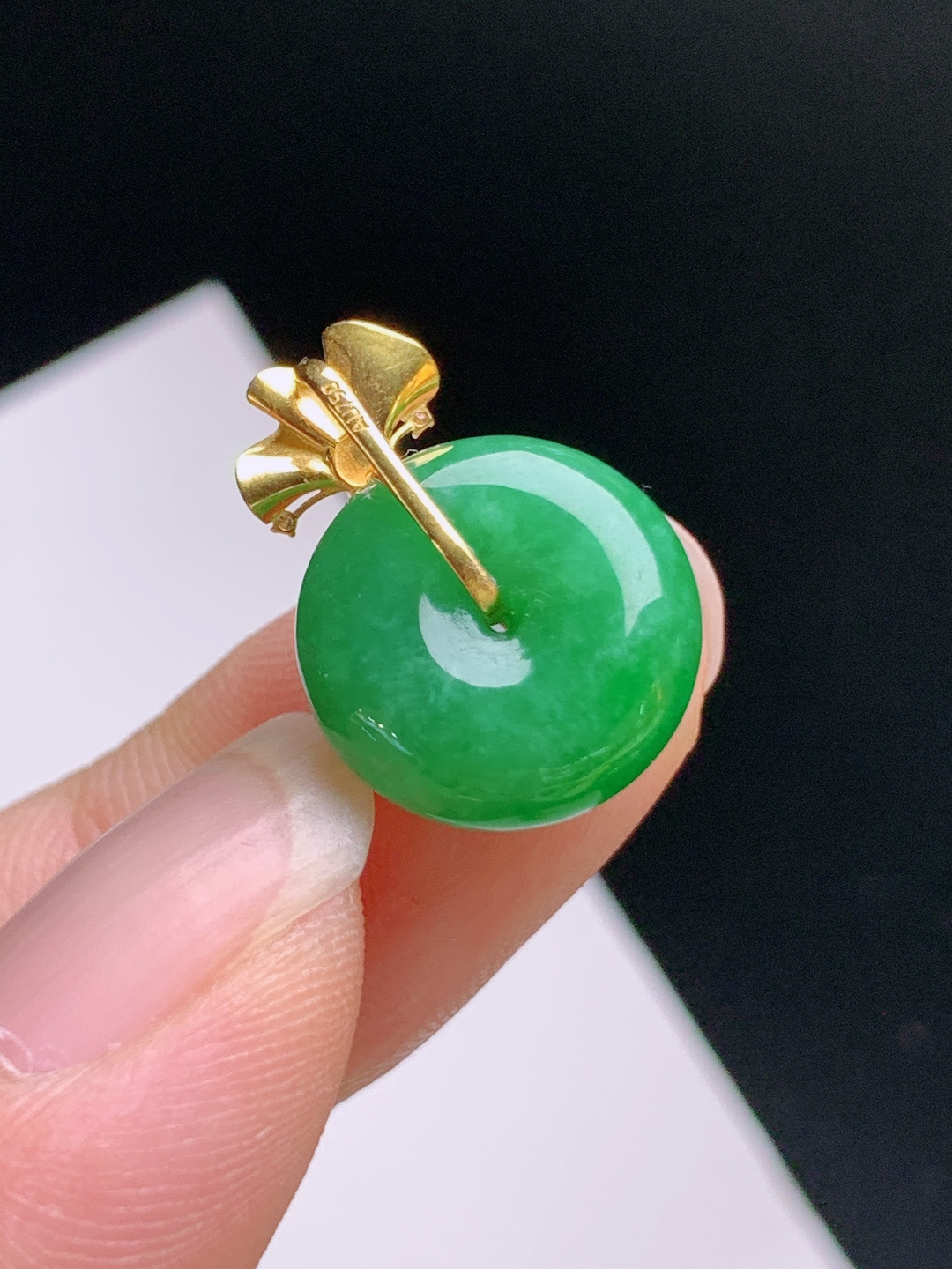 ️ 正阳绿平安扣吊坠，色浓饱满，银杏金扣，圆满吉祥 裸石13.3-6.5 整体18.5 42
