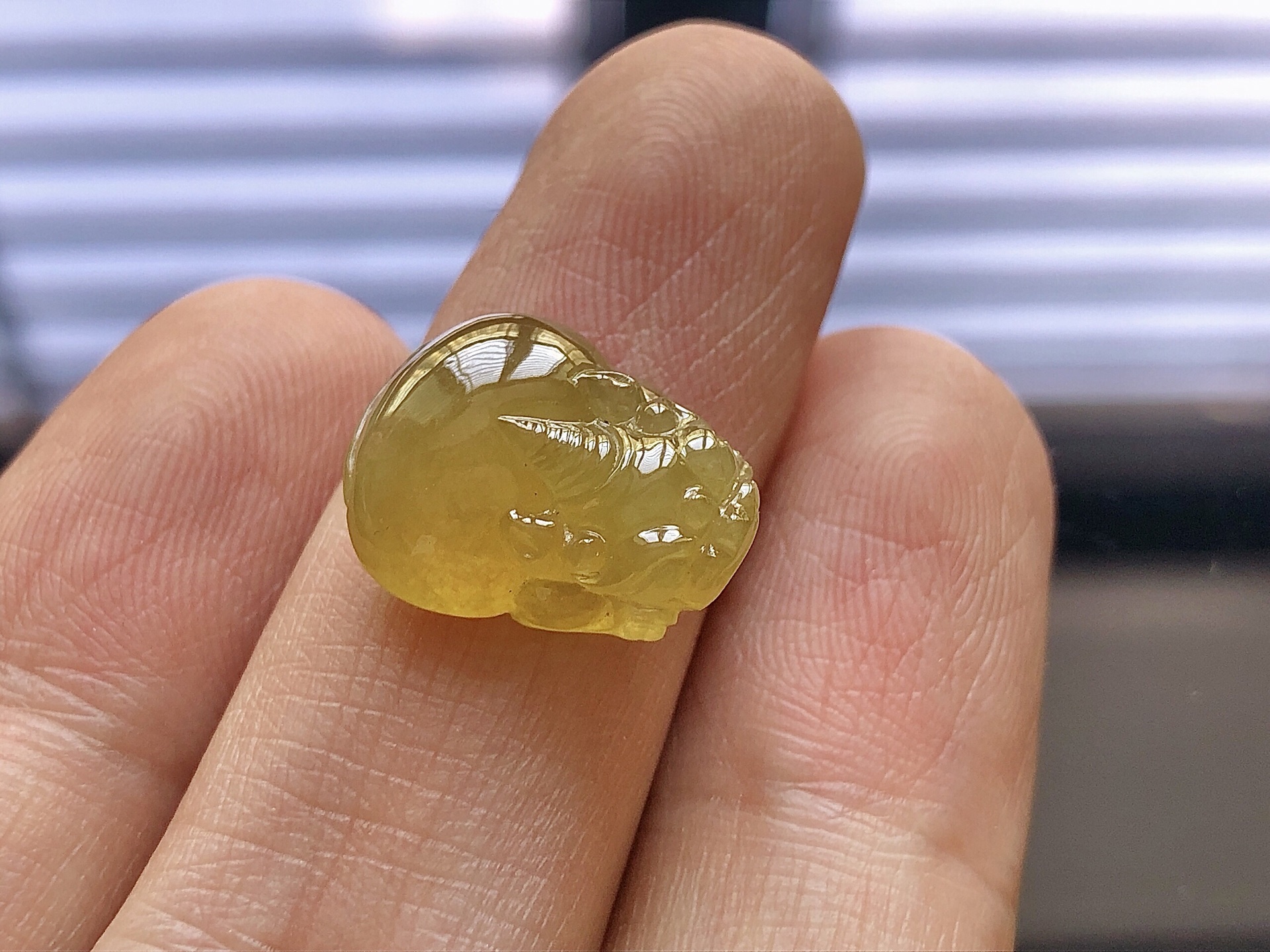 ️ 冰种黄翡貔貅，色泽极美，通透水润，玉质细腻，夺目迷人，镶嵌效果，品相，无裂，尺寸16*12.8