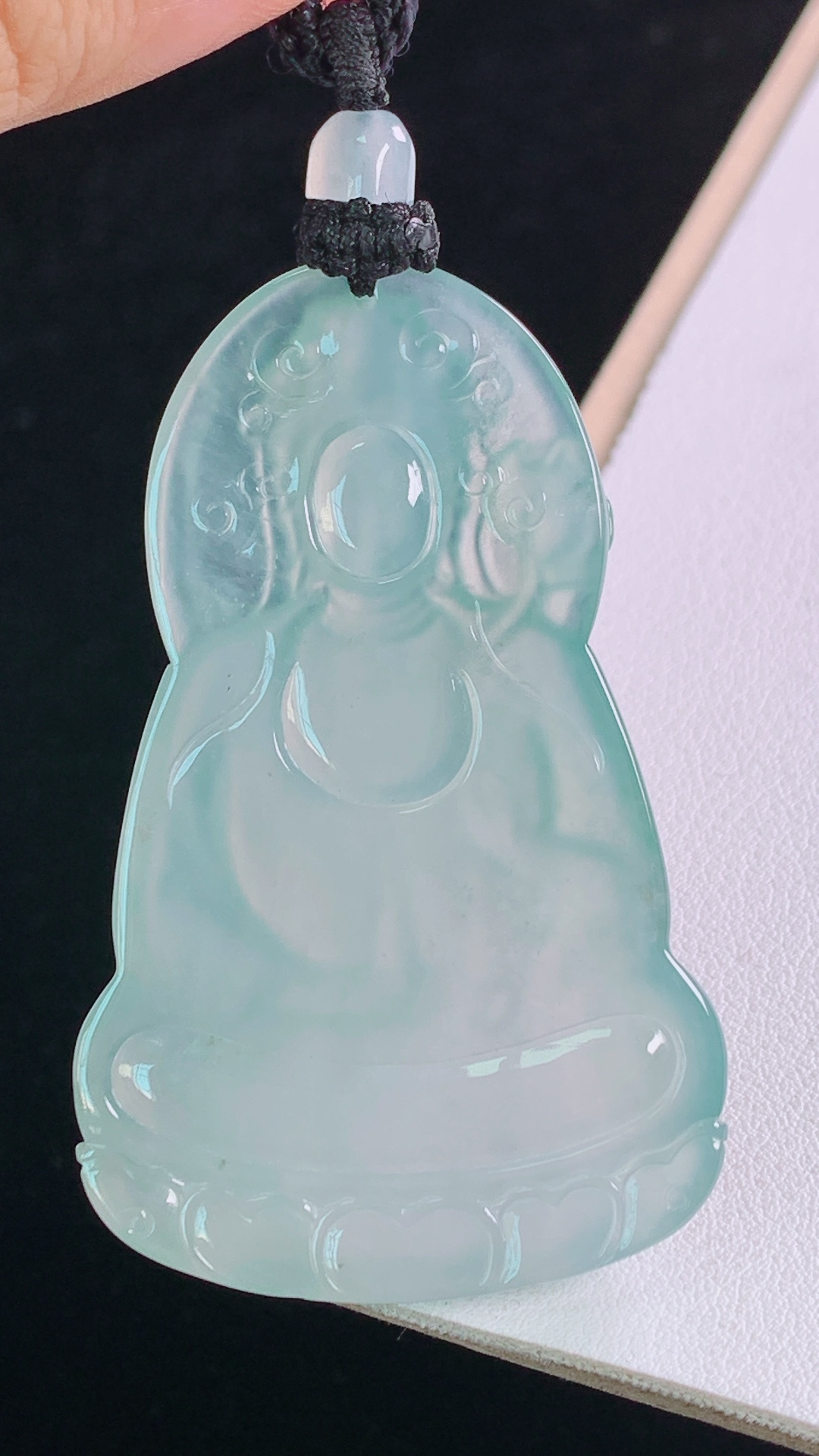 冰种大势至观音，冰润荧光，清爽细腻，无裂，尺寸:58.7-37.2-5.5mm 14