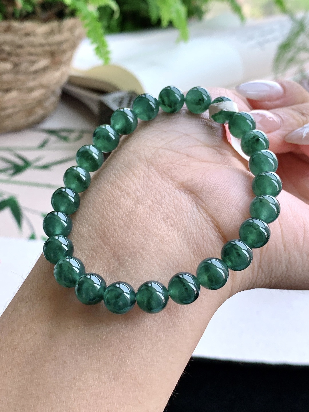 【珠子】️冰种飘花手链晴绿圆珠子手链 【说明】性比高 【尺寸】7.7mm 【重量】20克