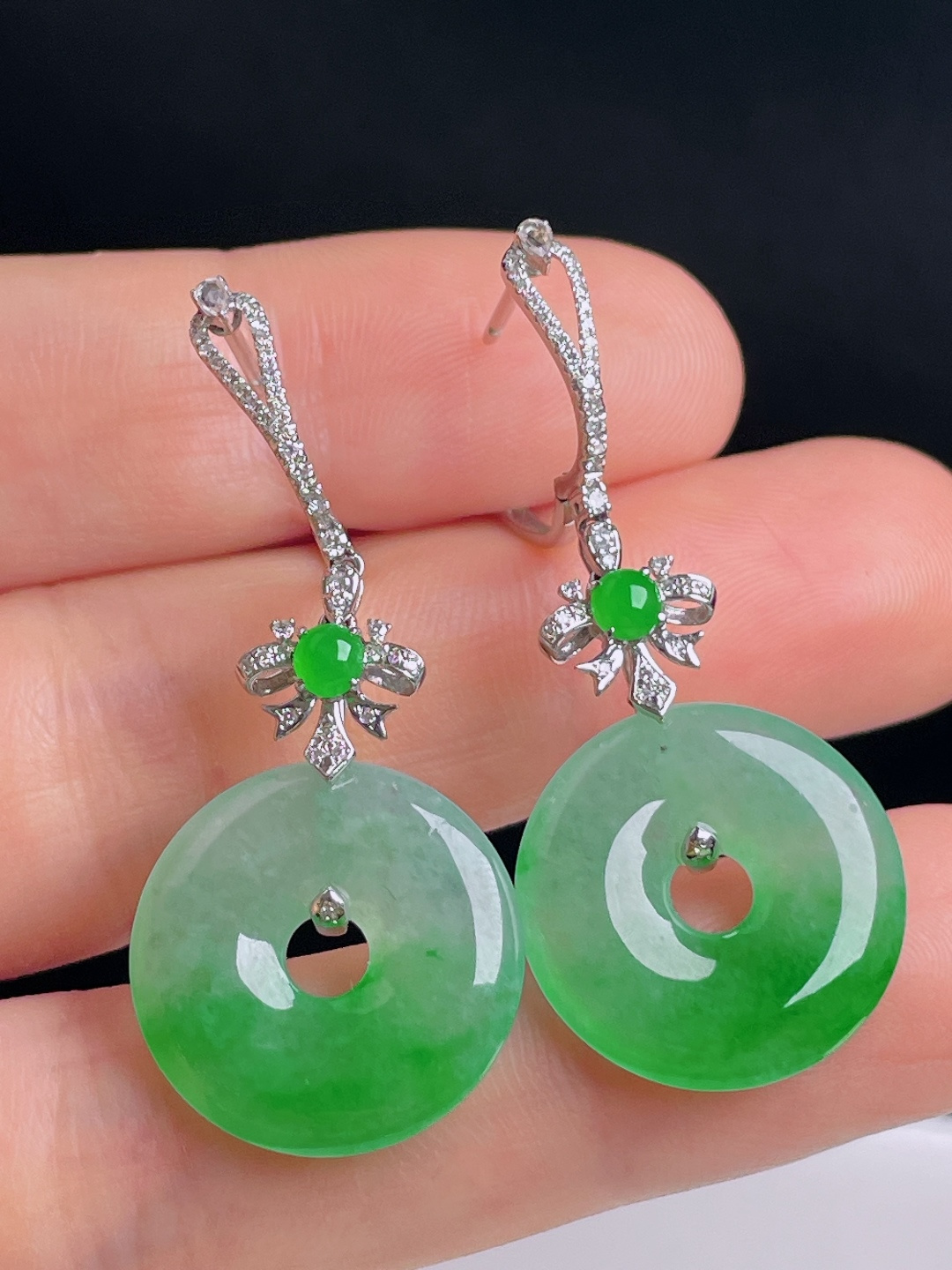 ️冰绿耳坠，18k镶嵌，老种起光，细底通透，尺寸：41.5裸石18.7/3.5mm0917