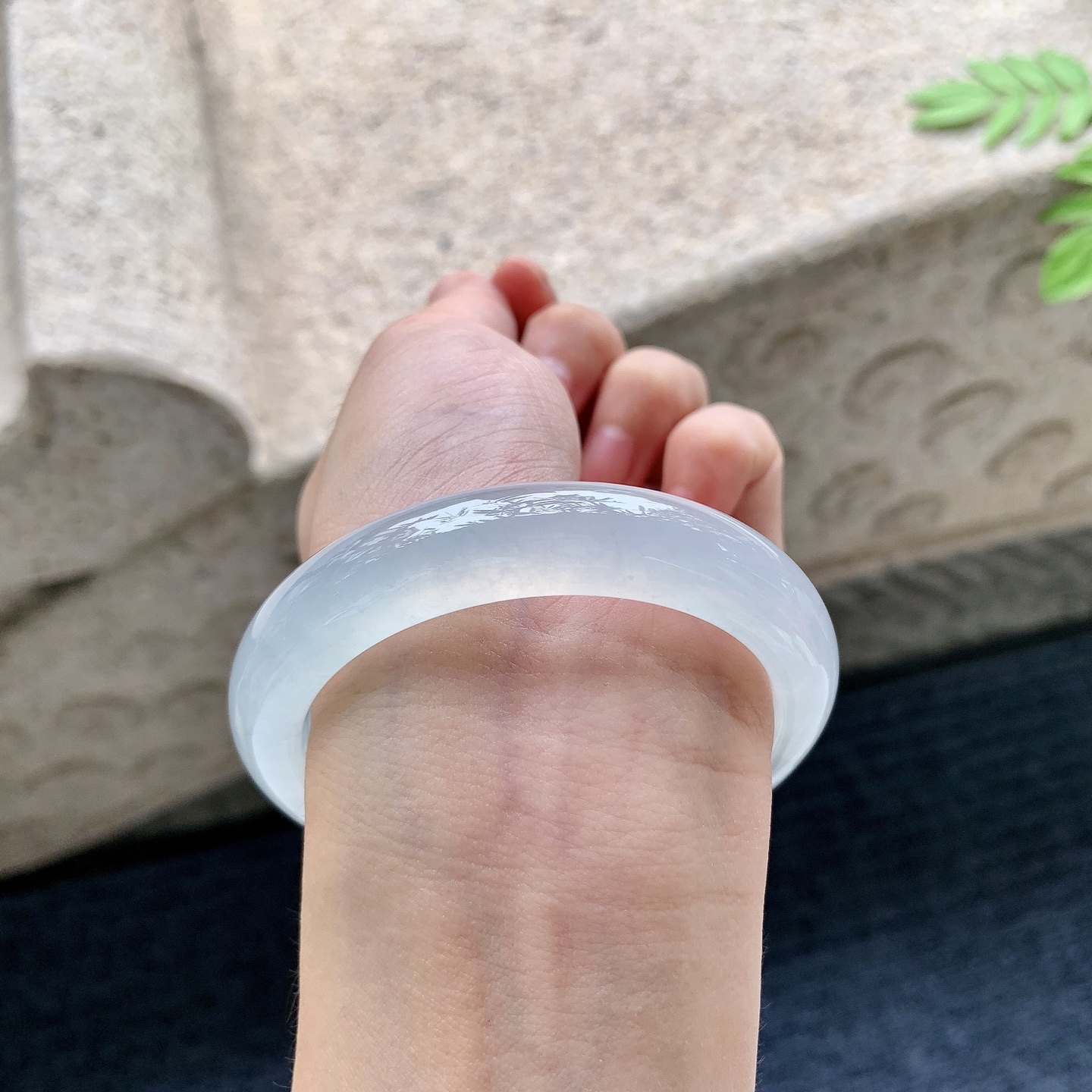 正圈54 55 圈口54.8/11.7/8.4 编码HW090814 冰种，水润，种老，细腻，无裂