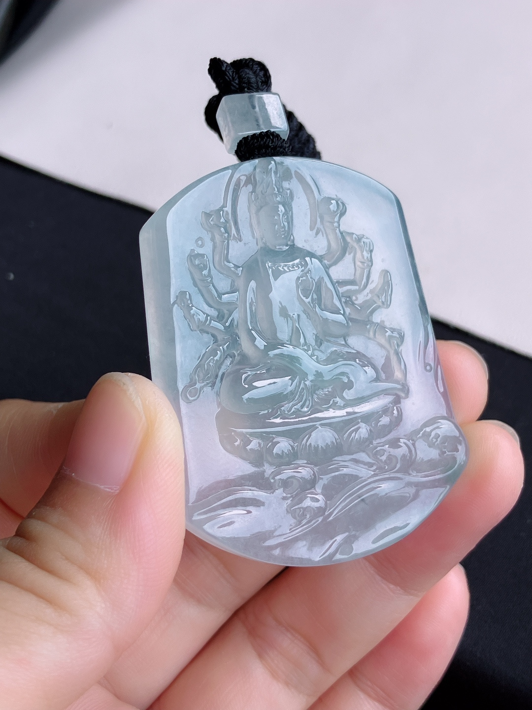 ️，冰种千手观音，晶莹剔透，尺寸52/41.6/5.6/自然光实拍