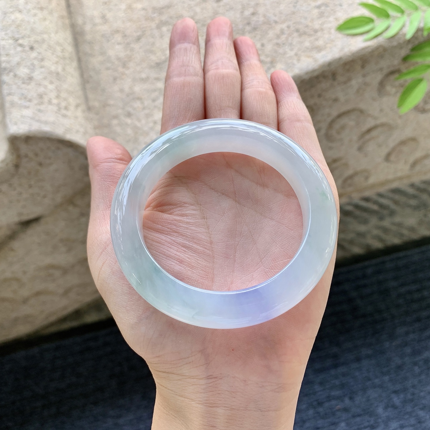 正圈53 54 圈口54.3/11/10 编码A3091526 冰糯飘紫飘花，水润，种老，细腻，打灯有絮线