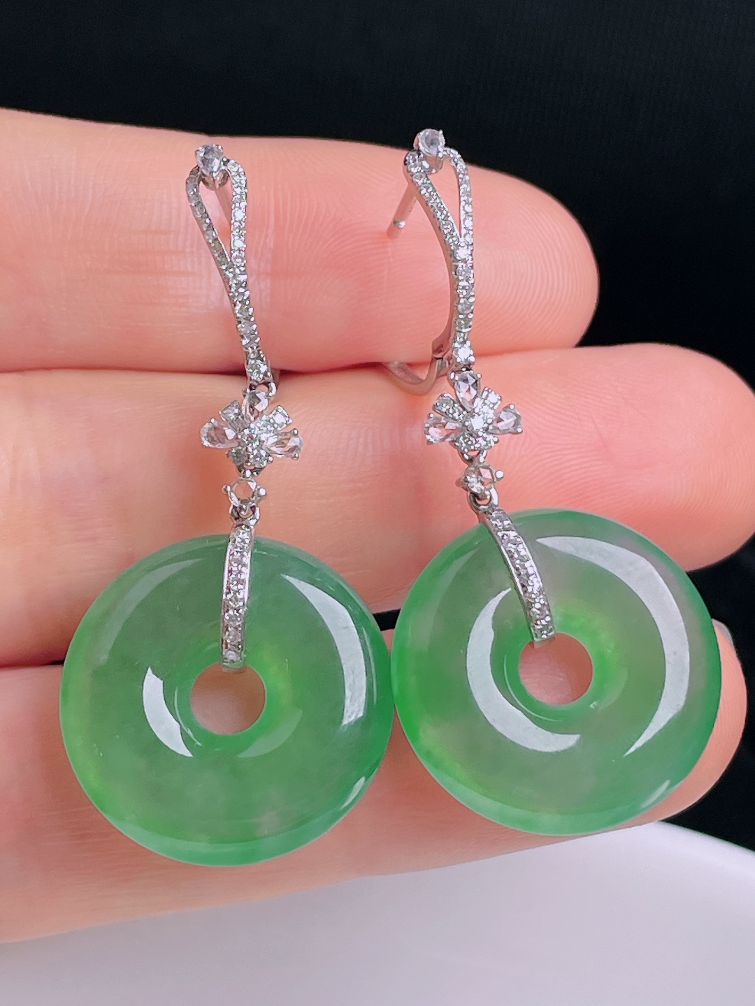 ️冰绿耳坠，18k镶嵌，老种起光，细底通透，尺寸：43裸石20.6/4.8mm0917
