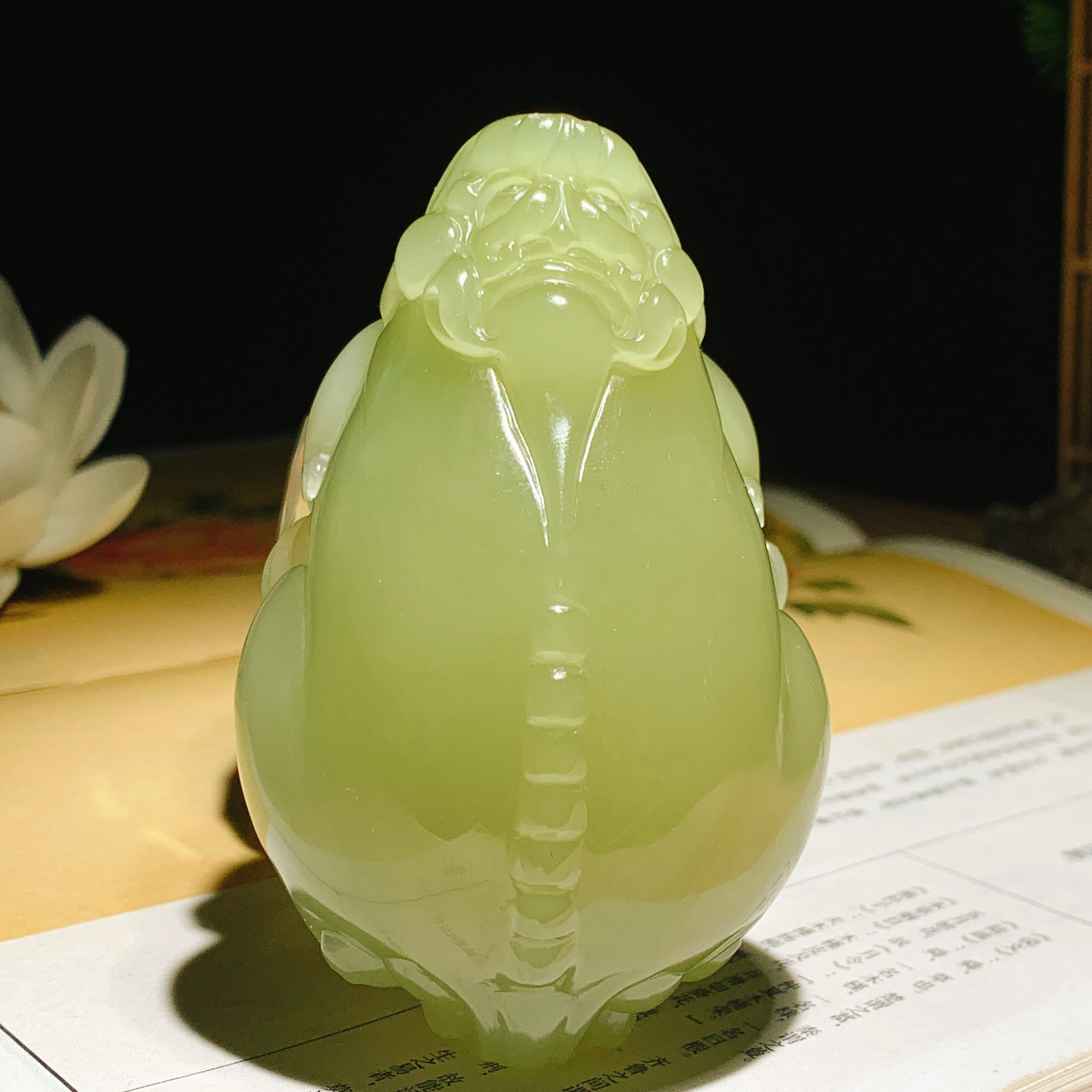 新疆和田玉若羌黄口料招财貔貅把件！尺寸78/50/37重206克 玉质细腻油润。手推出油。佩戴高端典雅。lt260916