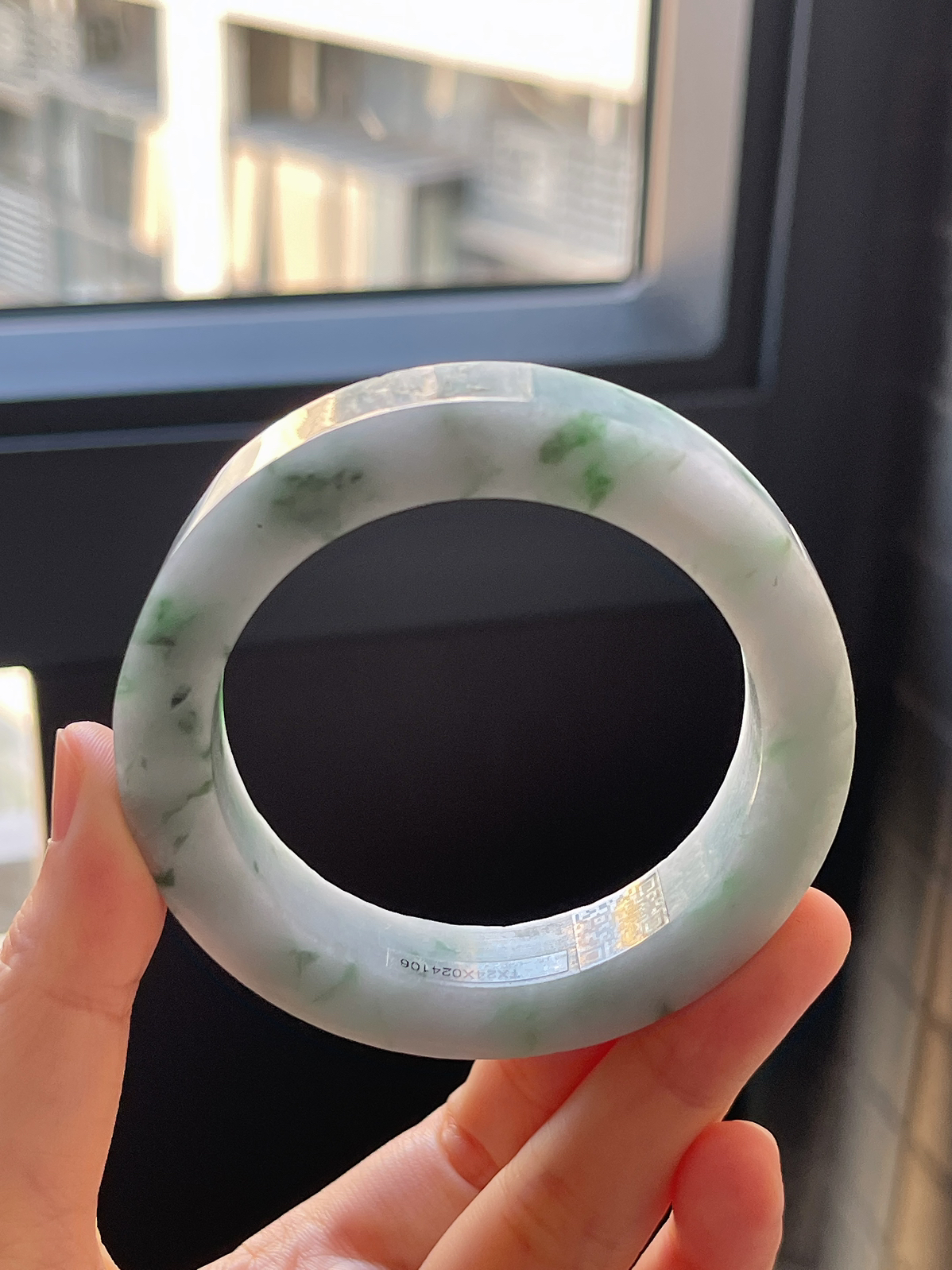 翡翠毛坯，⭕️正圈最大做56，最小做53.5