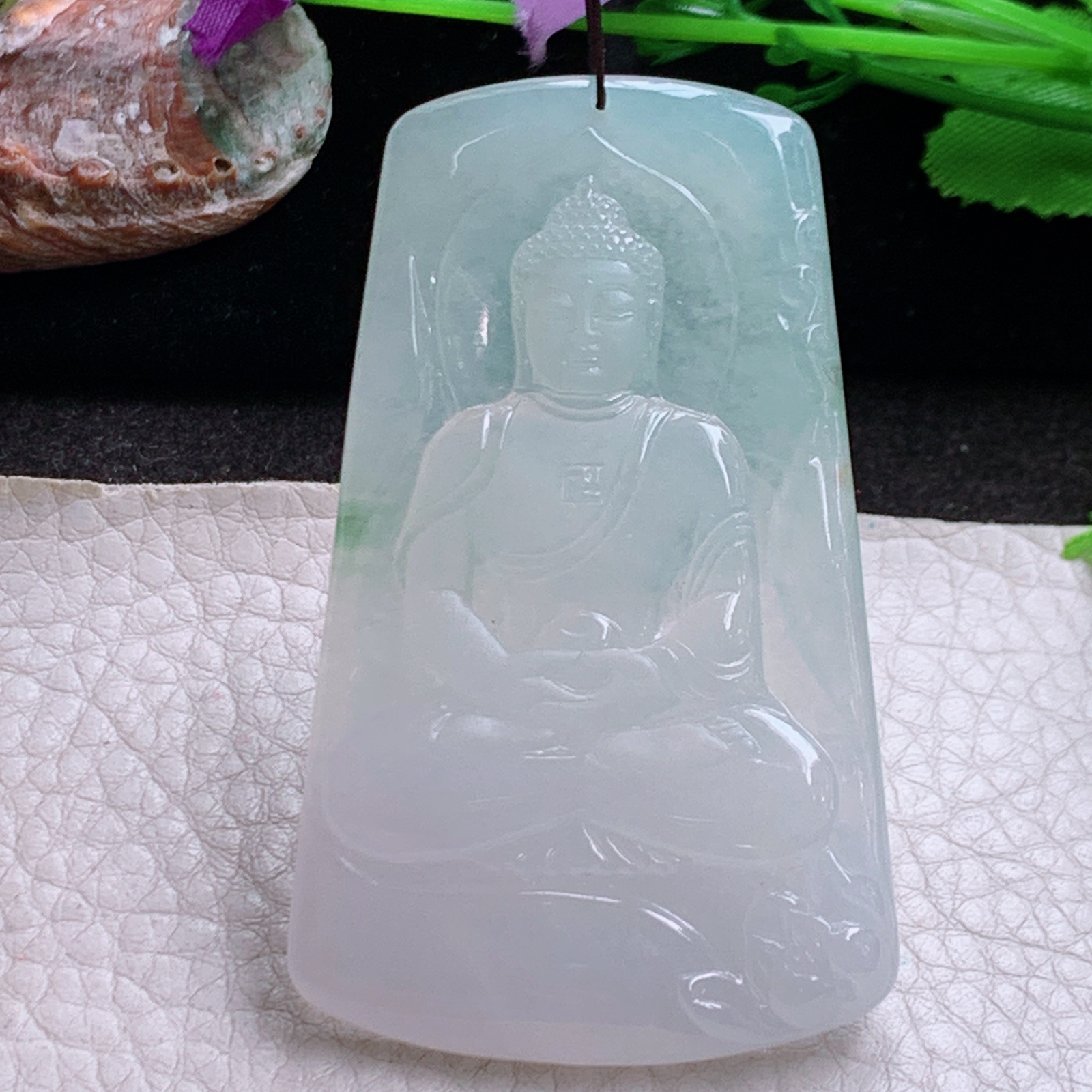 ktj实拍65*39*5.6缅甸翡翠精雕高品质清爽大日如来佛祖玉吊坠