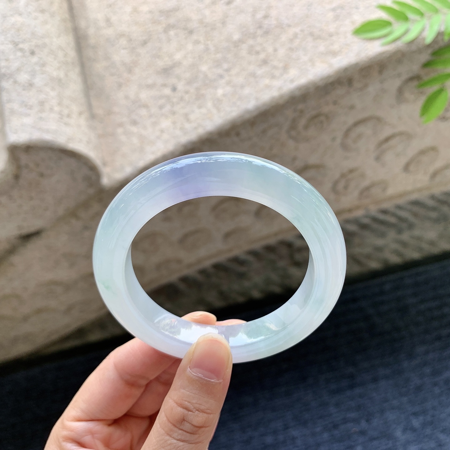 正圈53 54 圈口54.3/11/10 编码A3091526 冰糯飘紫飘花，水润，种老，细腻，打灯有絮线