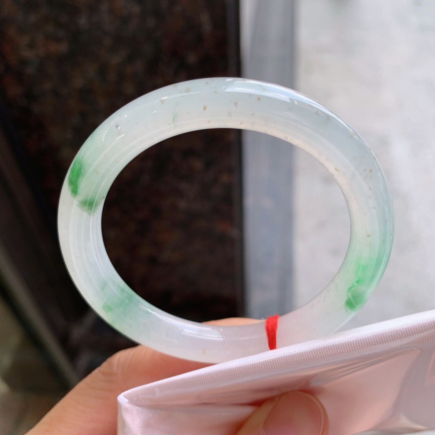 圆条冰飘绿 微细纹 尺寸：50.6/8.4 小圈口