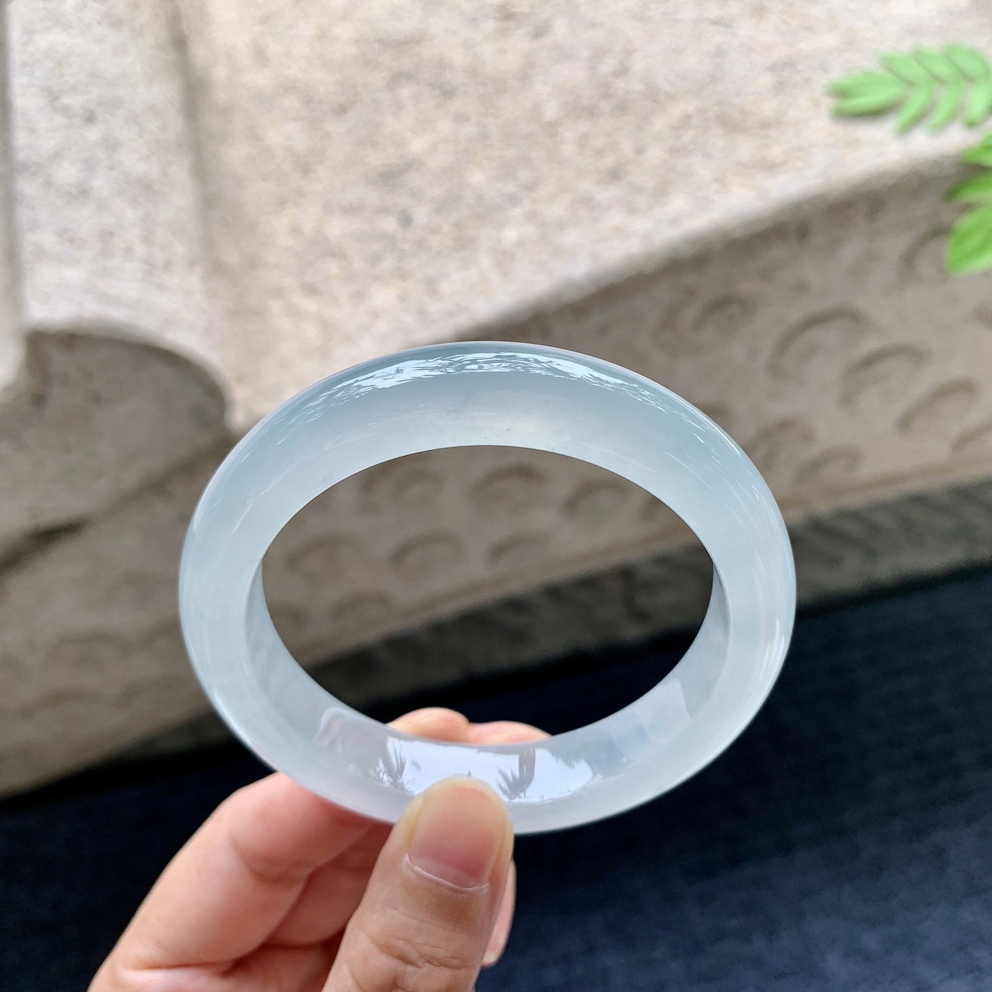 正圈54 55 圈口54.8/11.7/8.4 编码HW090814 冰种，水润，种老，细腻，无裂