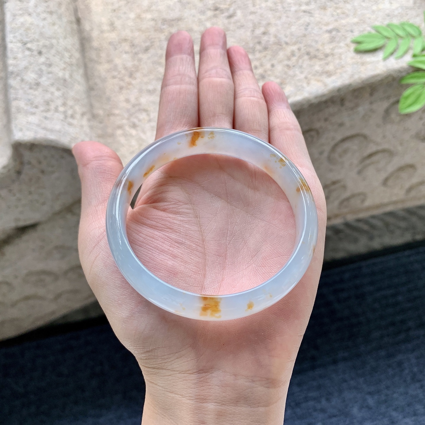 正圈56 57 圈口57.8/12.7/6.2 编码HJ090801 糯冰飘黄翡，水润，种老，细腻，无裂