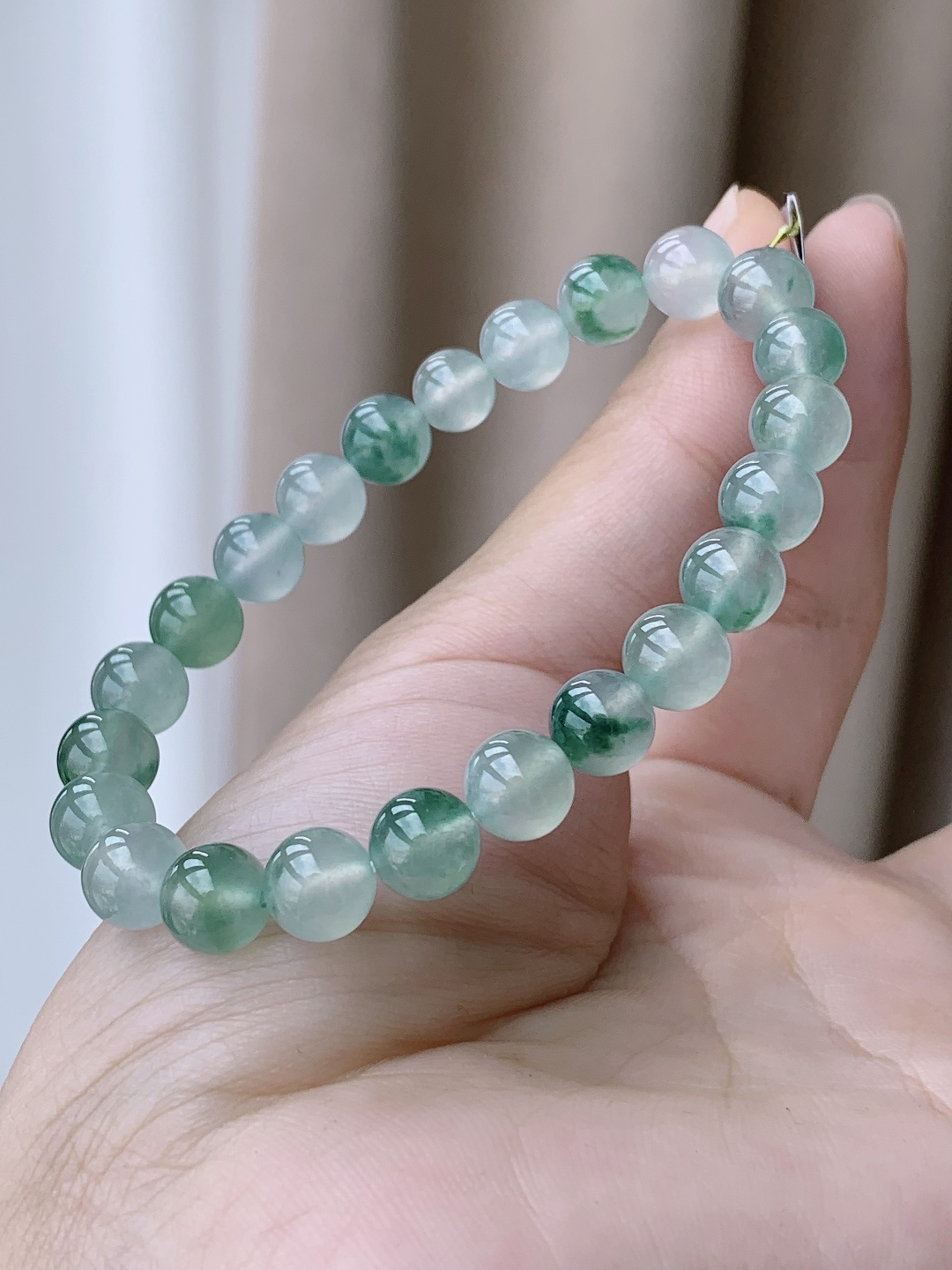 【珠子】冰种飘花手链圆珠珠子手链 【说明】缅甸 性比高 【尺寸】8mm 【重量】20克