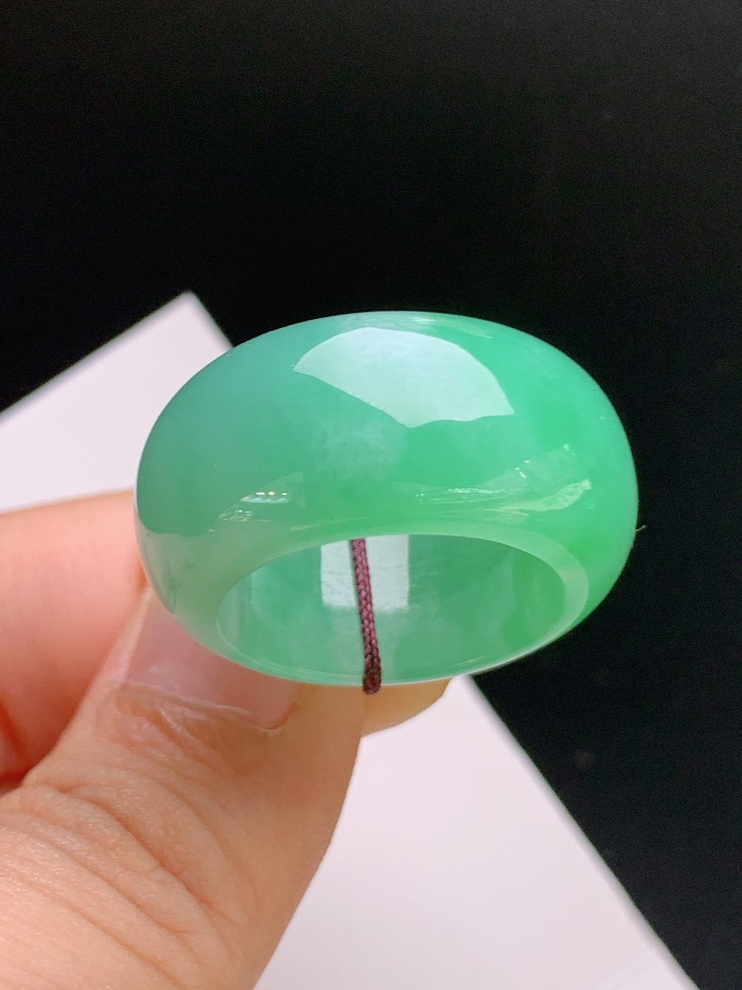 ️ 冰种绿指环，色泽匀净，水润饱满，端庄显贵 裸石27.6-12.5-5.6 圈口18 42