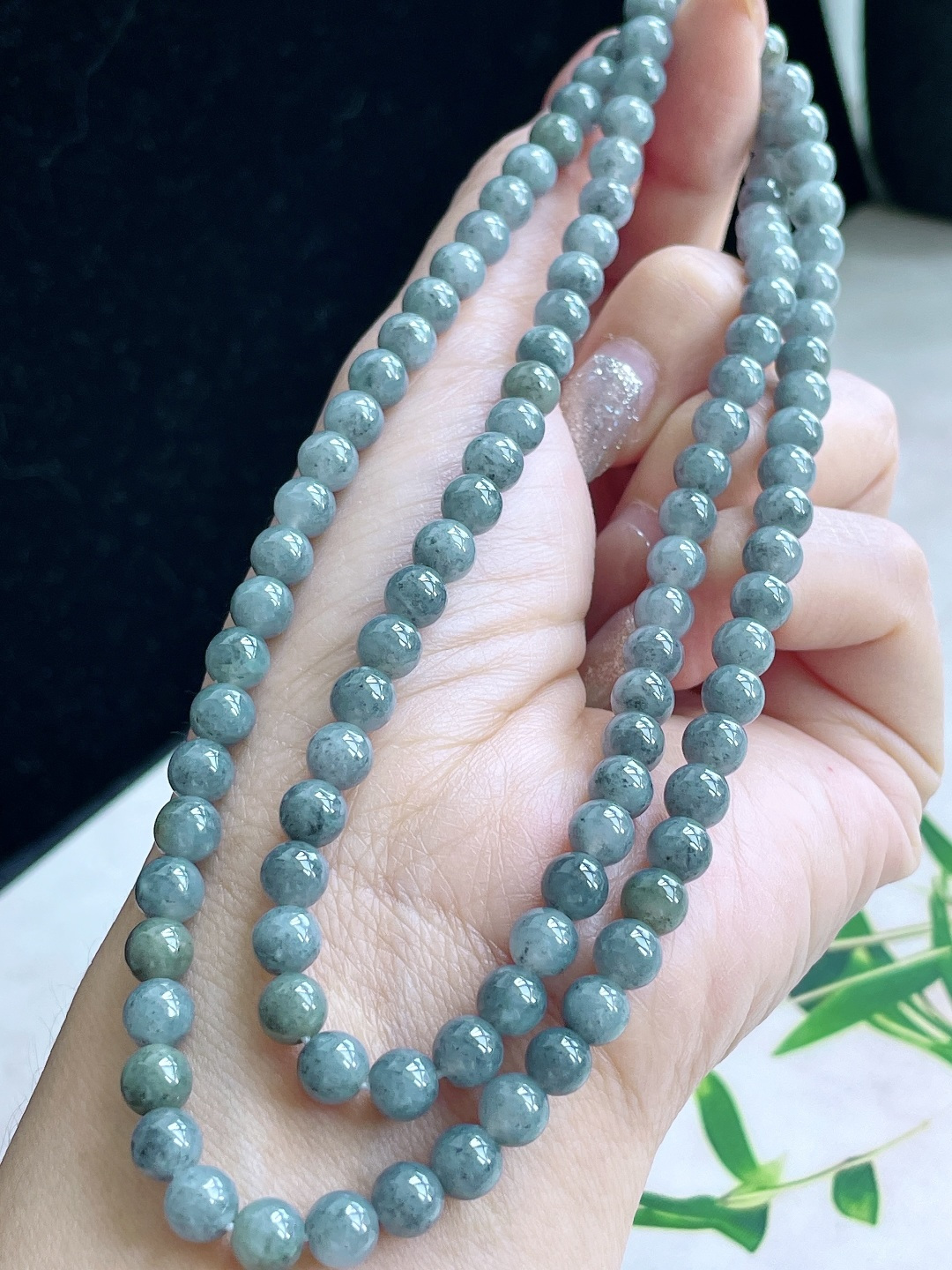 【珠子】冰乌鸡珠链圆珠珠子珠链【说明】缅甸 性比高  【尺寸】6.2mm，33cm【重量】45克【
