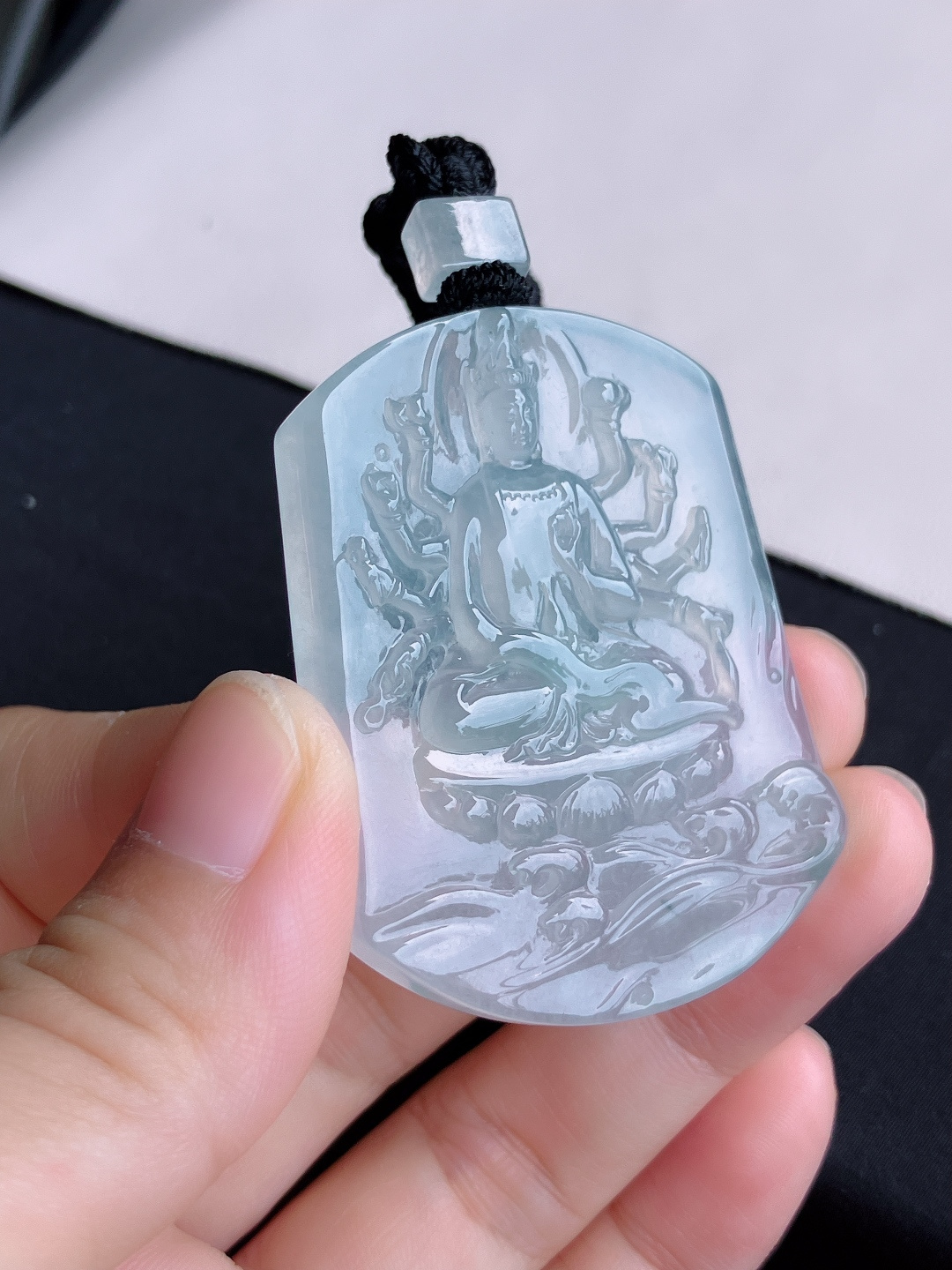 ️，冰种千手观音，晶莹剔透，尺寸52/41.6/5.6/自然光实拍