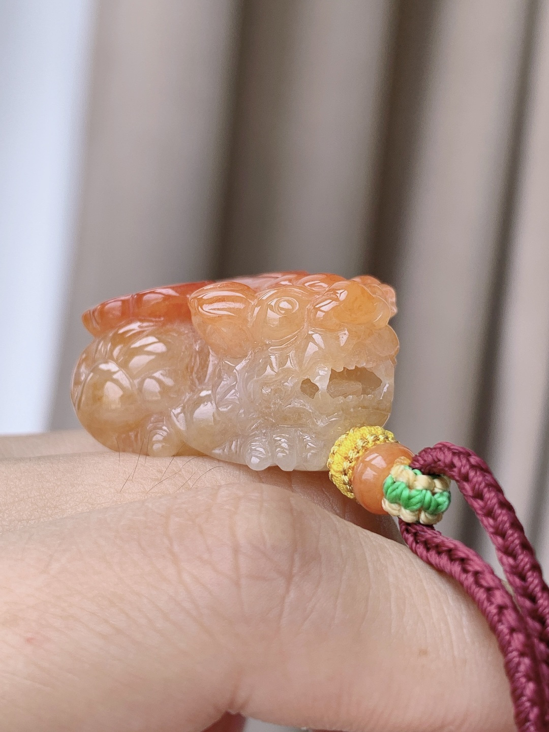 【裸石】冰红翡貔貅吊坠 【说明】缅甸 性比高 超厚 【尺寸】38.3-26-16.6 【重量】32.4克