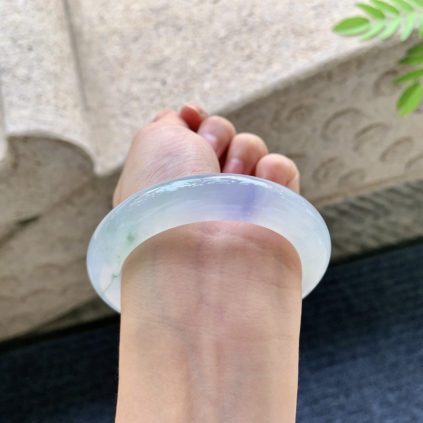正圈53 54 圈口54.3/11/10 编码A3091526 冰糯飘紫飘花，水润，种老，细腻，打灯有絮线