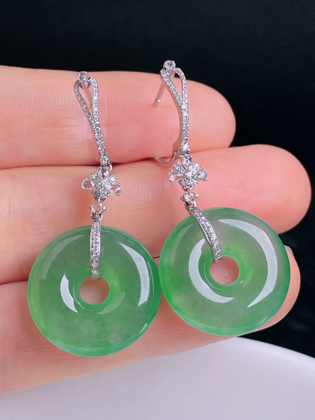 ️冰绿耳坠，18k镶嵌，老种起光，细底通透，尺寸：43裸石20.6/4.8mm0917