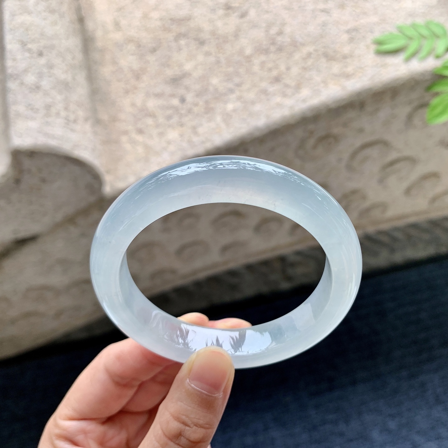 正圈54 55 圈口54.8/11.7/8.4 编码HW090814 冰种，水润，种老，细腻，无裂