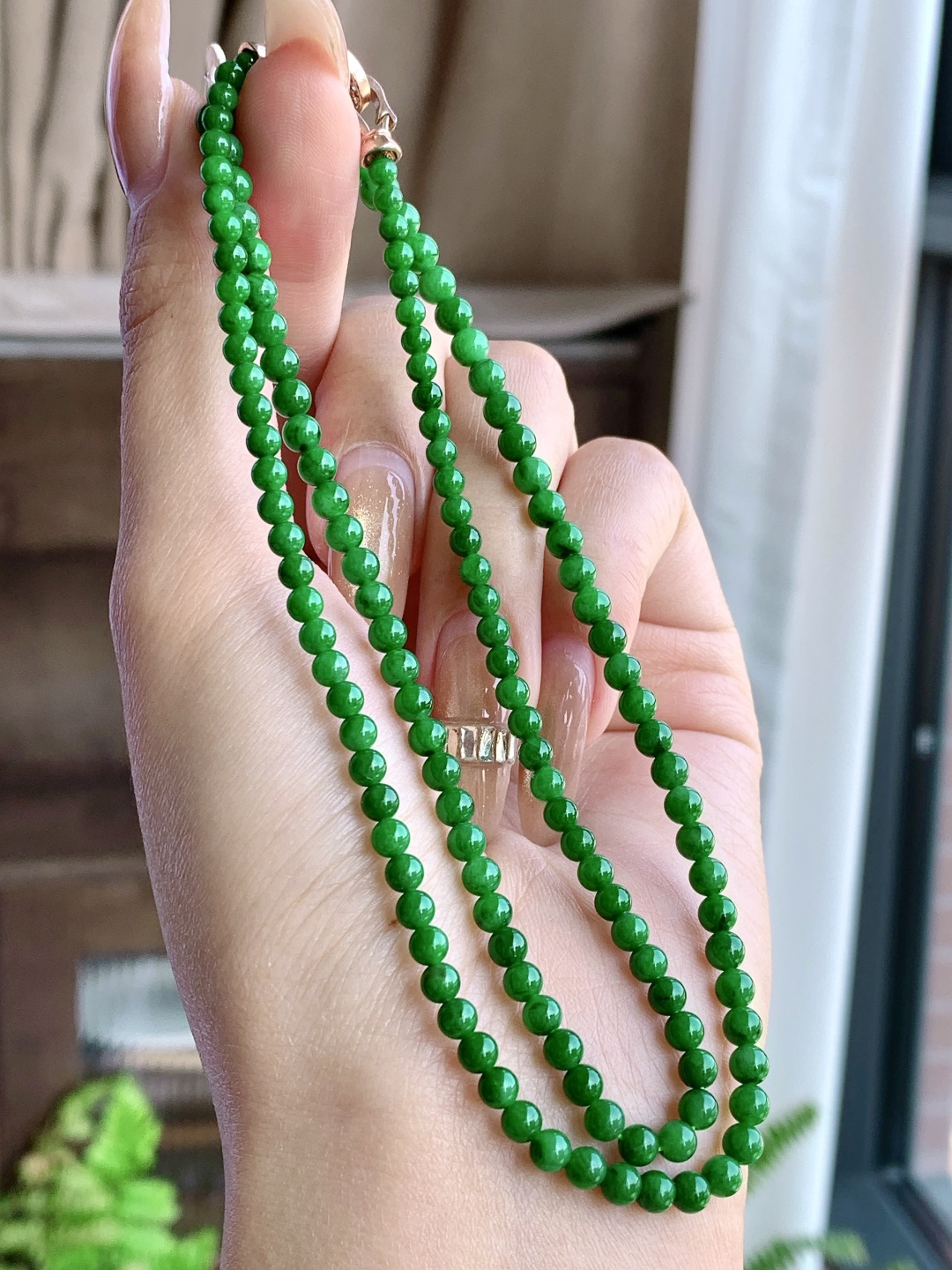 【珠子】🫧糯冰辣绿珠链圆珠子珠链 【说明】缅甸 性比高 【尺寸】3.8mm，28cm 【重量】16.